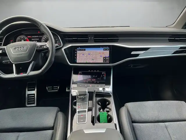 Audi S6 view 8