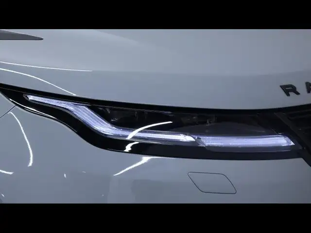 Land Rover Range Rover Evoque view 5