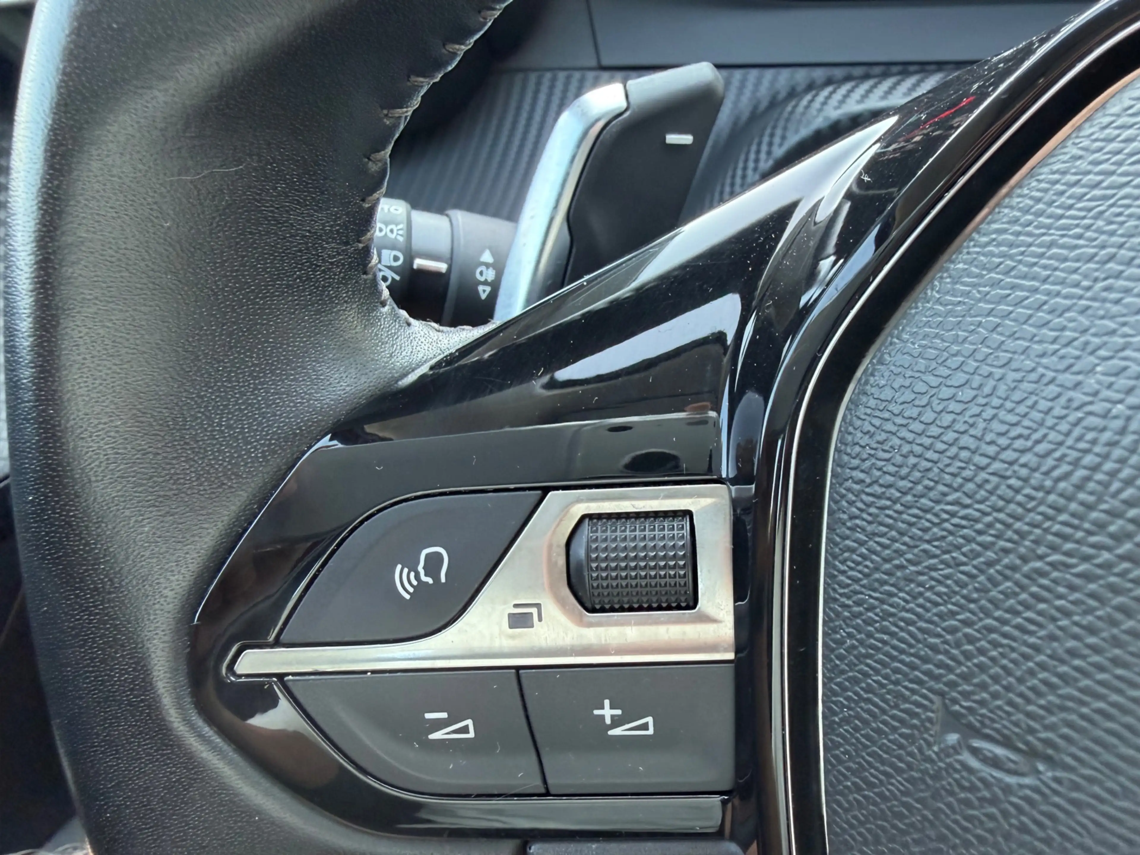 Peugeot 208 1.2 PureTech 101 pk AUTOMAAT Allure Pack, panorama — photo 26