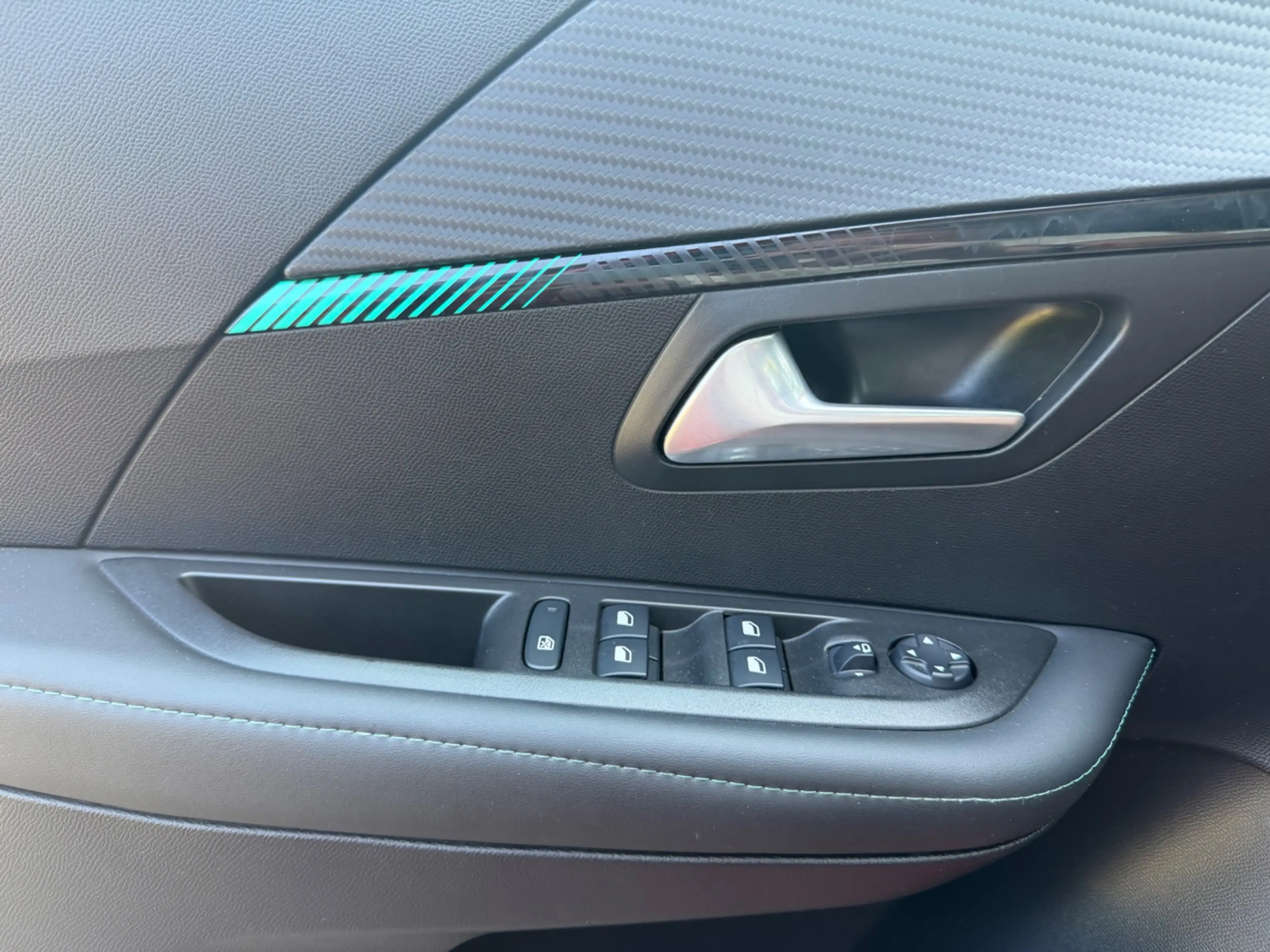 Peugeot 208 1.2 PureTech 101 pk AUTOMAAT Allure Pack, panorama — photo 28