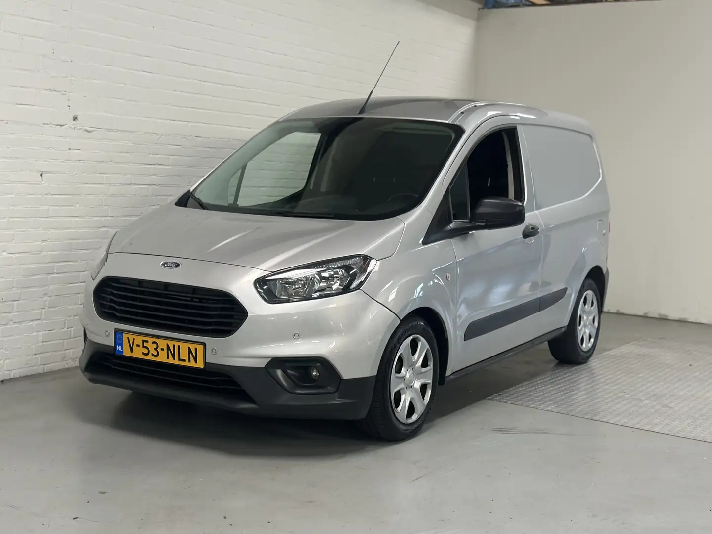 Ford Transit Courier 1.5 TDCI Trend Duratorq S&S CLIMA /CRUISE /CAMERA Grijs - 1