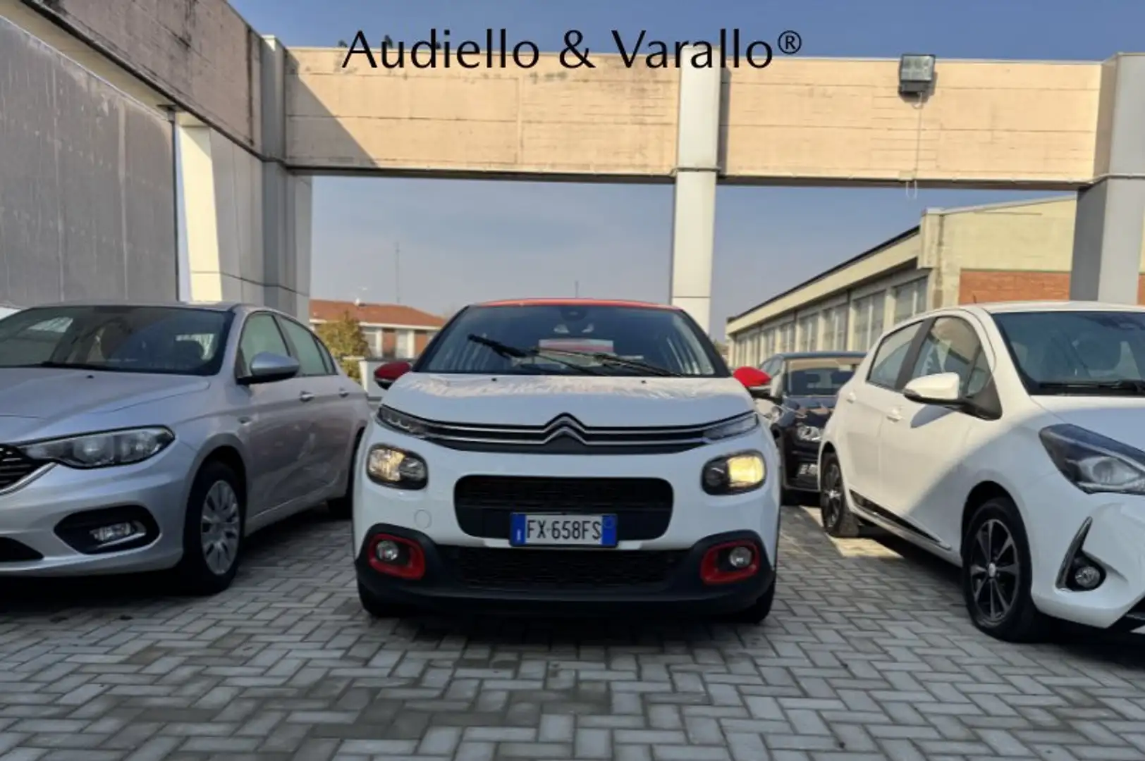 Citroen C3 C3 PureTech 110 S&S Shine Bianco - 2