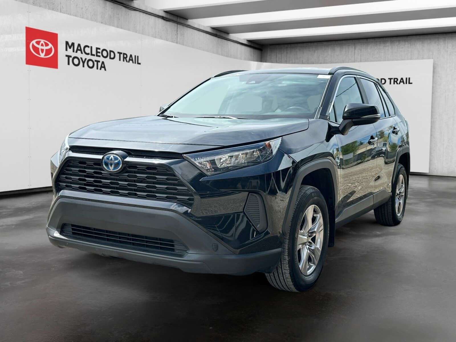 2023 Toyota RAV 4 LE Hybrid AWD | No Accidents, One Owner | Heated S