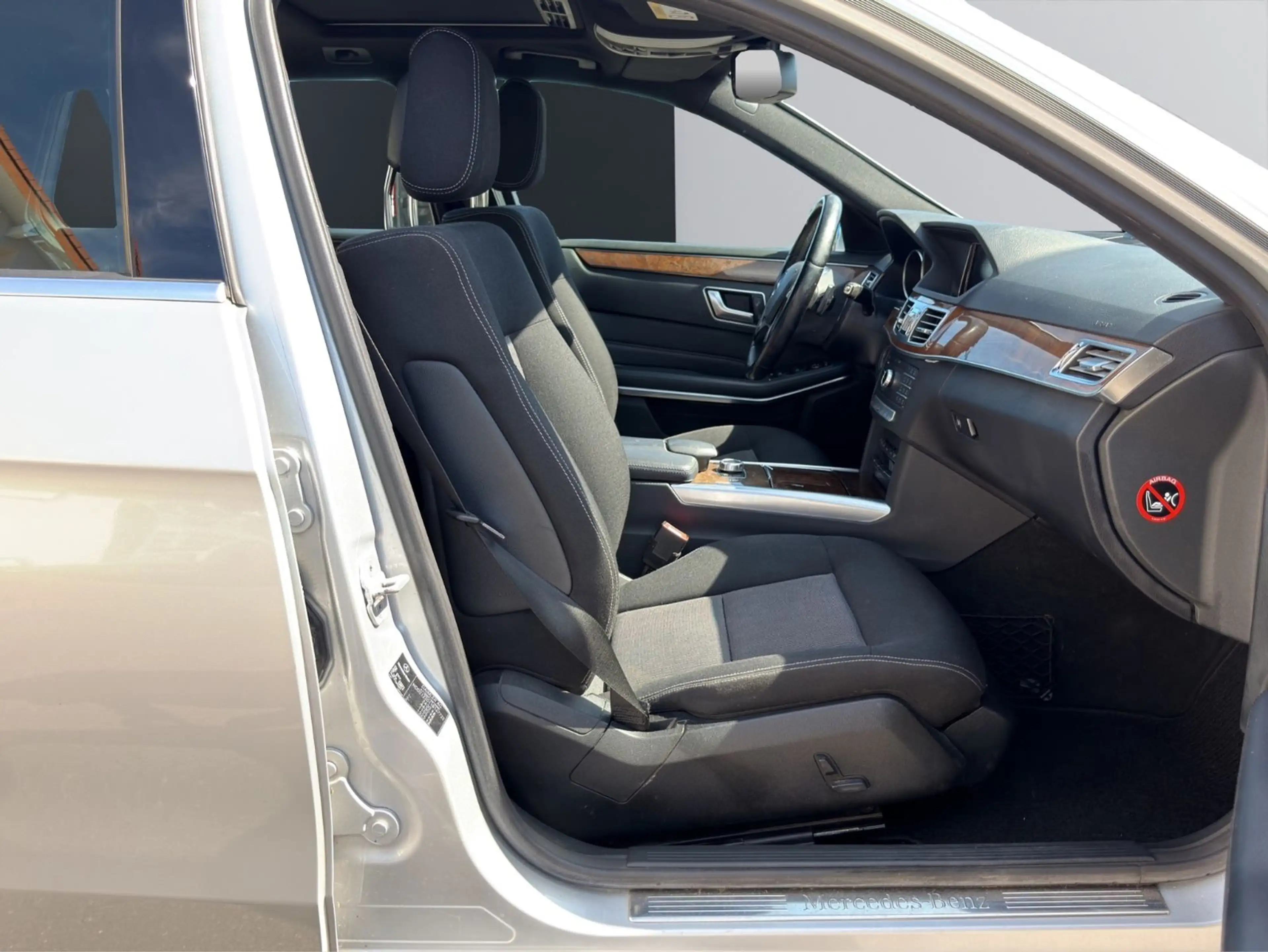 Mercedes-Benz E 220 T-Modell BlueTec*LED*AHK*STZH*El.SCH*TEMP* — photo 15
