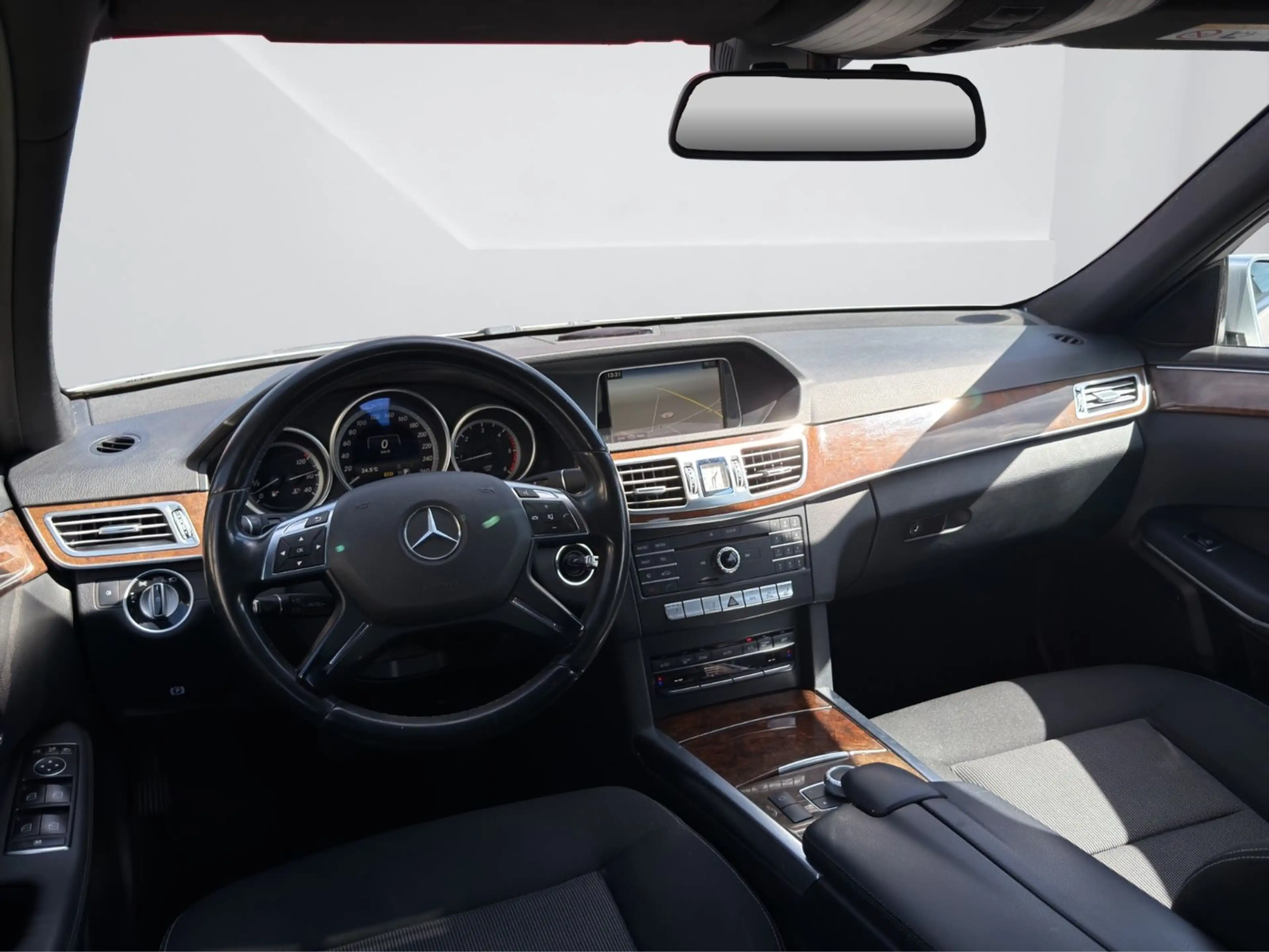 Mercedes-Benz E 220 T-Modell BlueTec*LED*AHK*STZH*El.SCH*TEMP* — photo 10