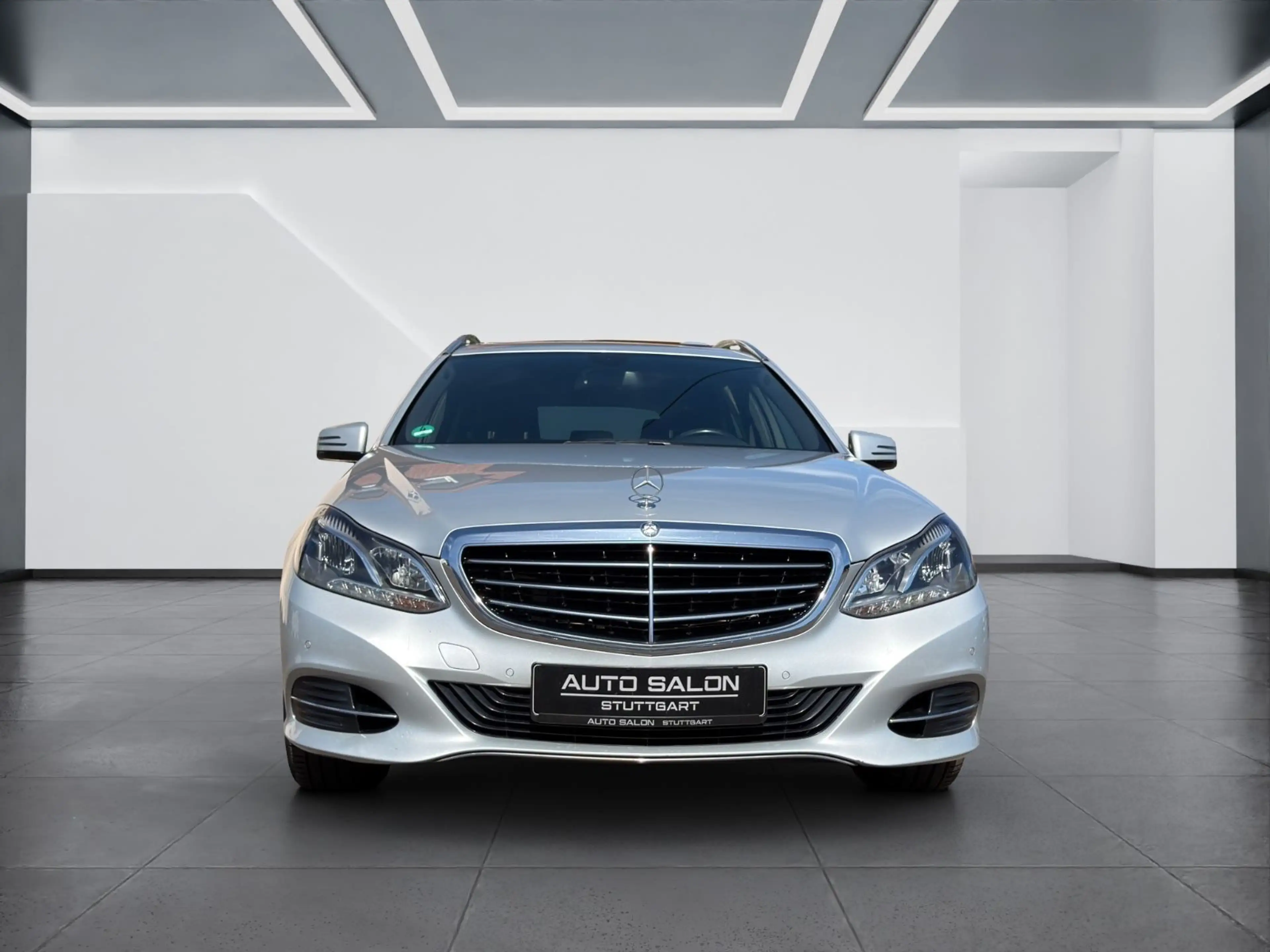 Mercedes-Benz E 220 T-Modell BlueTec*LED*AHK*STZH*El.SCH*TEMP* — photo 5