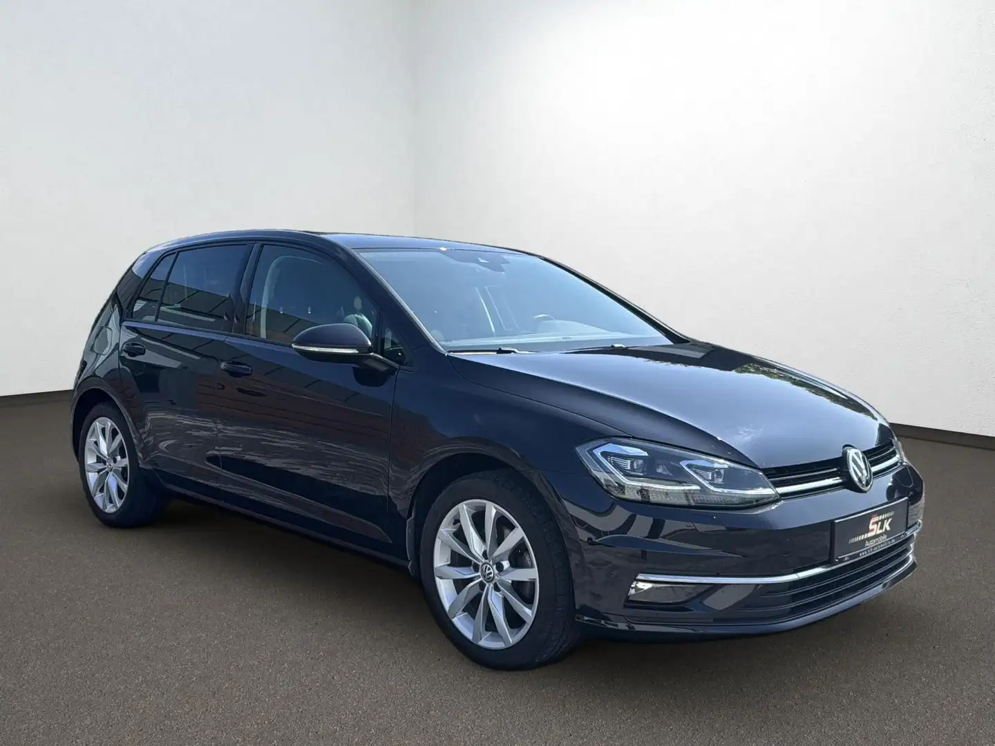 Volkswagen Golf VII Lim. 2.0TDi Highline LED Navi ACC AHK Noir - 2