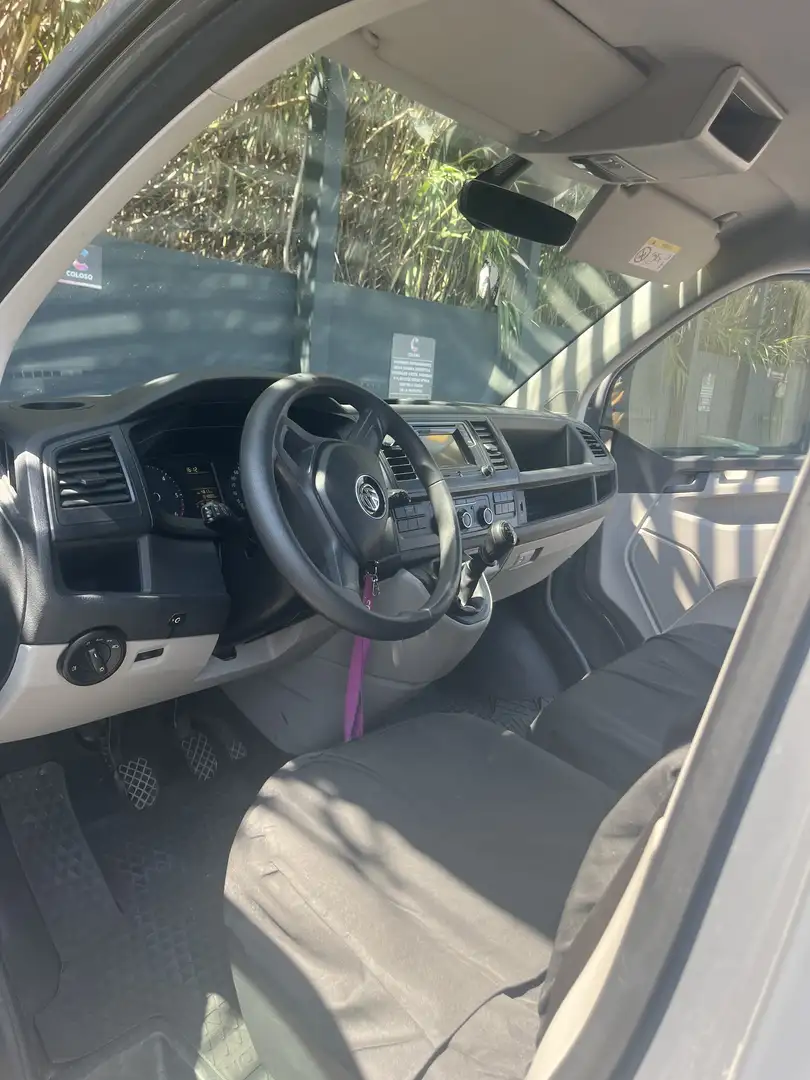 Volkswagen Transporter T5 - 2
