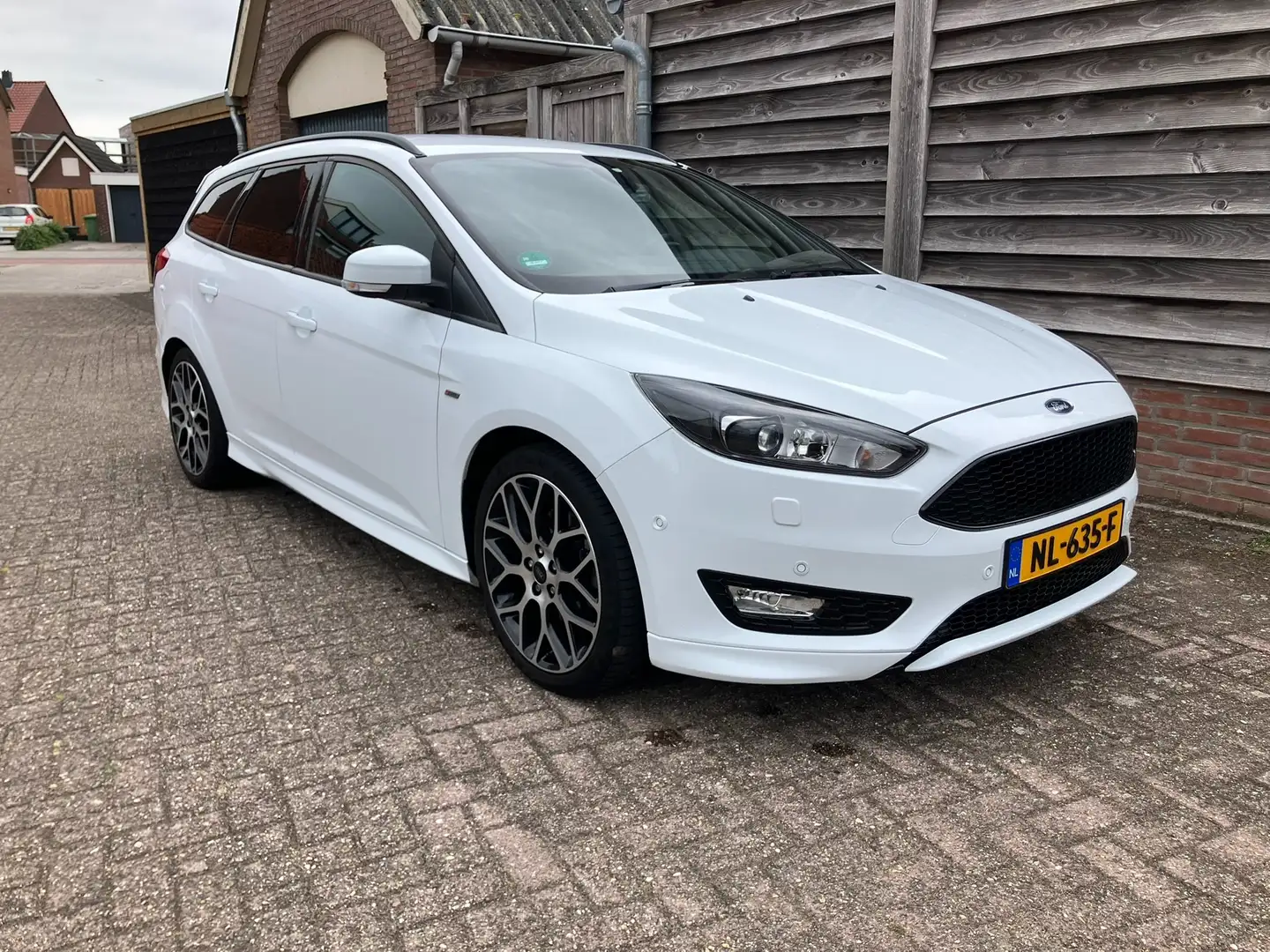 Ford Focus Focus Wagon 1.5 ST-Line Wit - 1