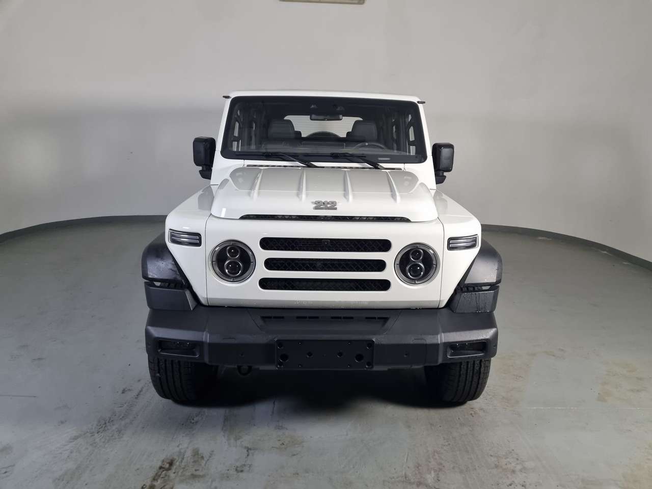 EMC 212 2.0 TGDI 8AT 4WD Adventurer