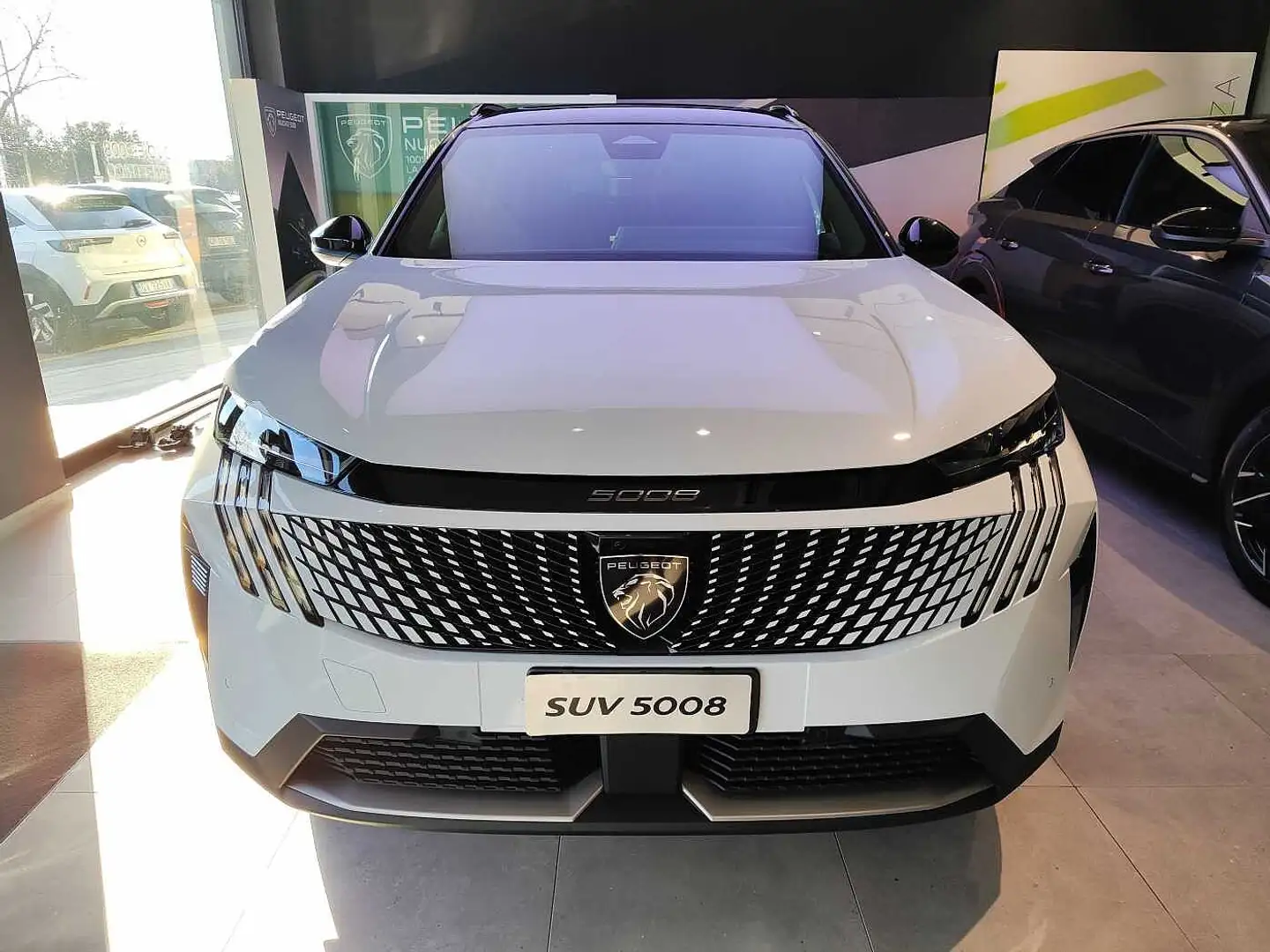 Peugeot 5008 3ª serie Hybrid 136 e-DCS6 GT - Bianco Okenite Bianco - 2