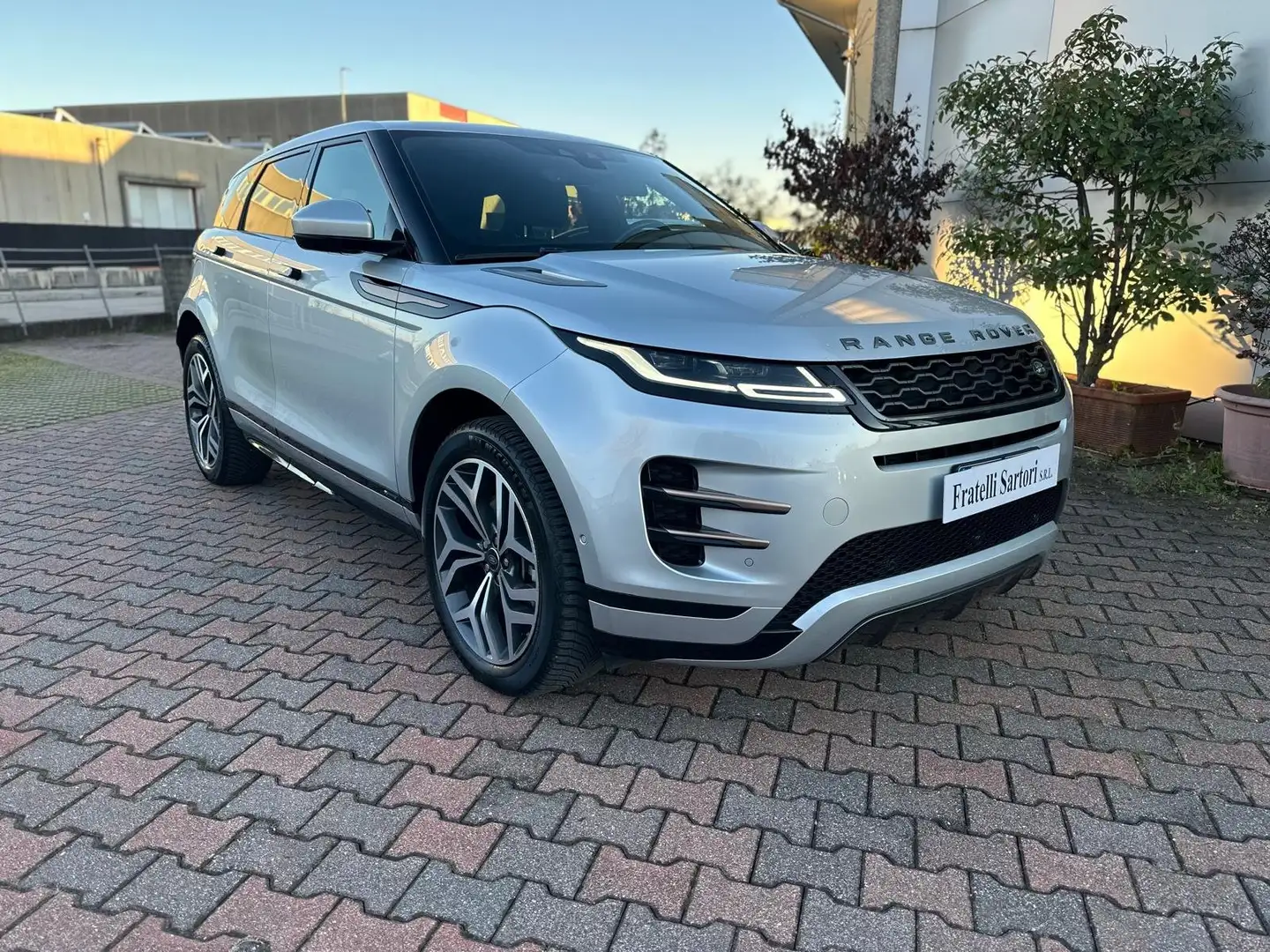 Land Rover Range Rover Evoque Evoque 2.0d i4 mhev R-Dynamic SE awd 180cv Grigio - 1
