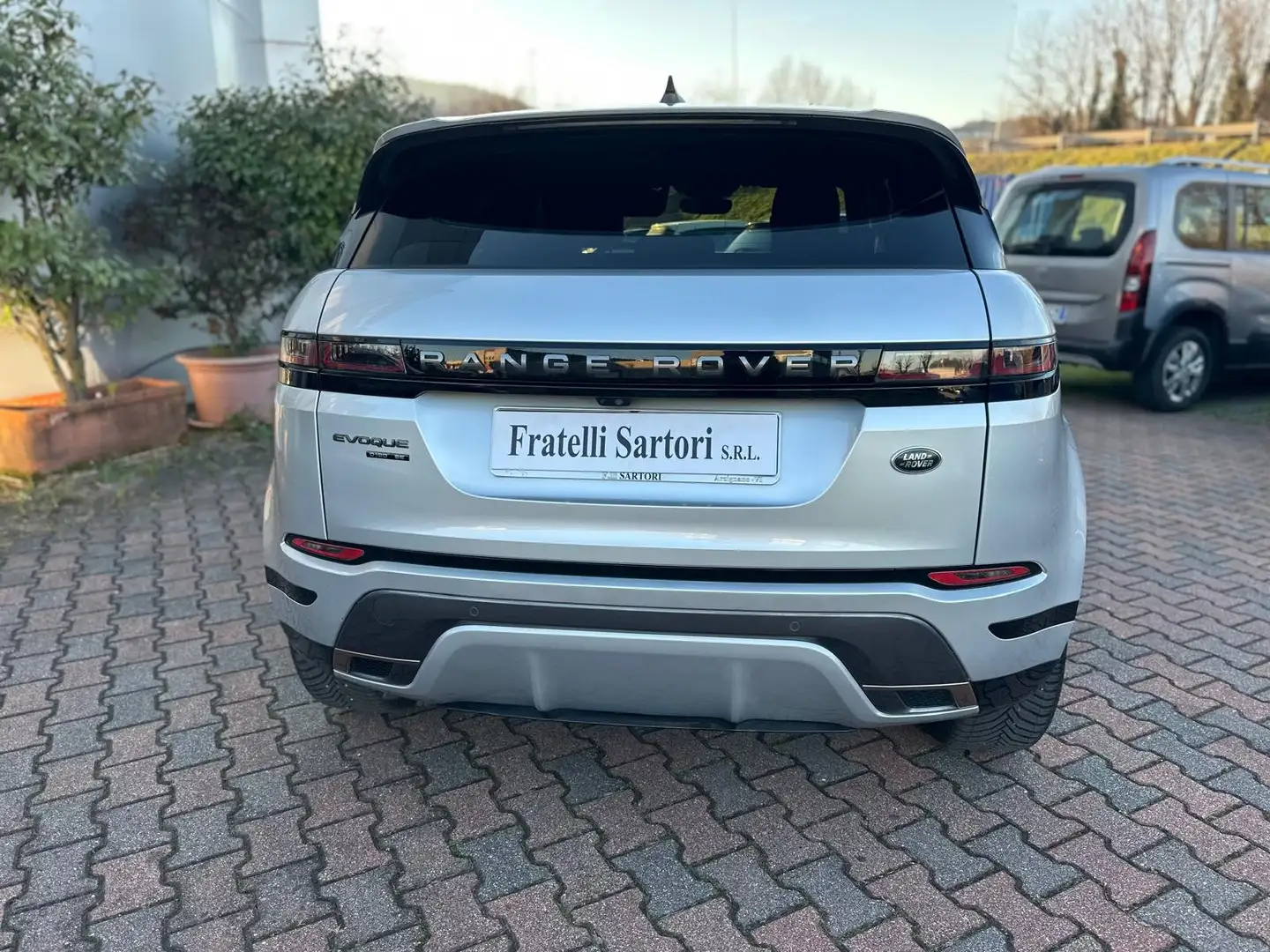 Land Rover Range Rover Evoque Evoque 2.0d i4 mhev R-Dynamic SE awd 180cv Grigio - 2
