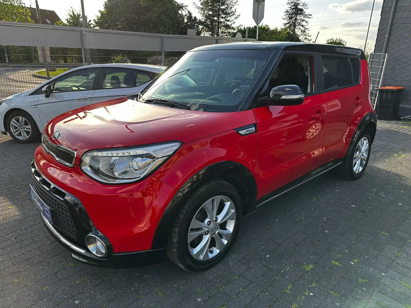 Kia Soul -Behindert*Rollstuhl-Umbau*Aktiv*TOP* Rojo - 1