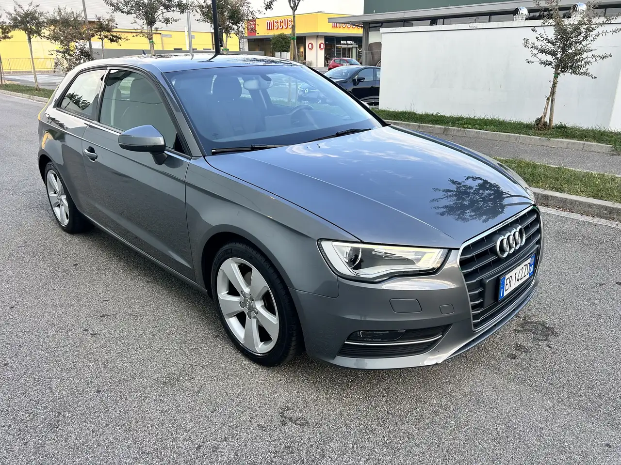 Audi A3 1.4 tfsi Ambition — photo 1 of 15