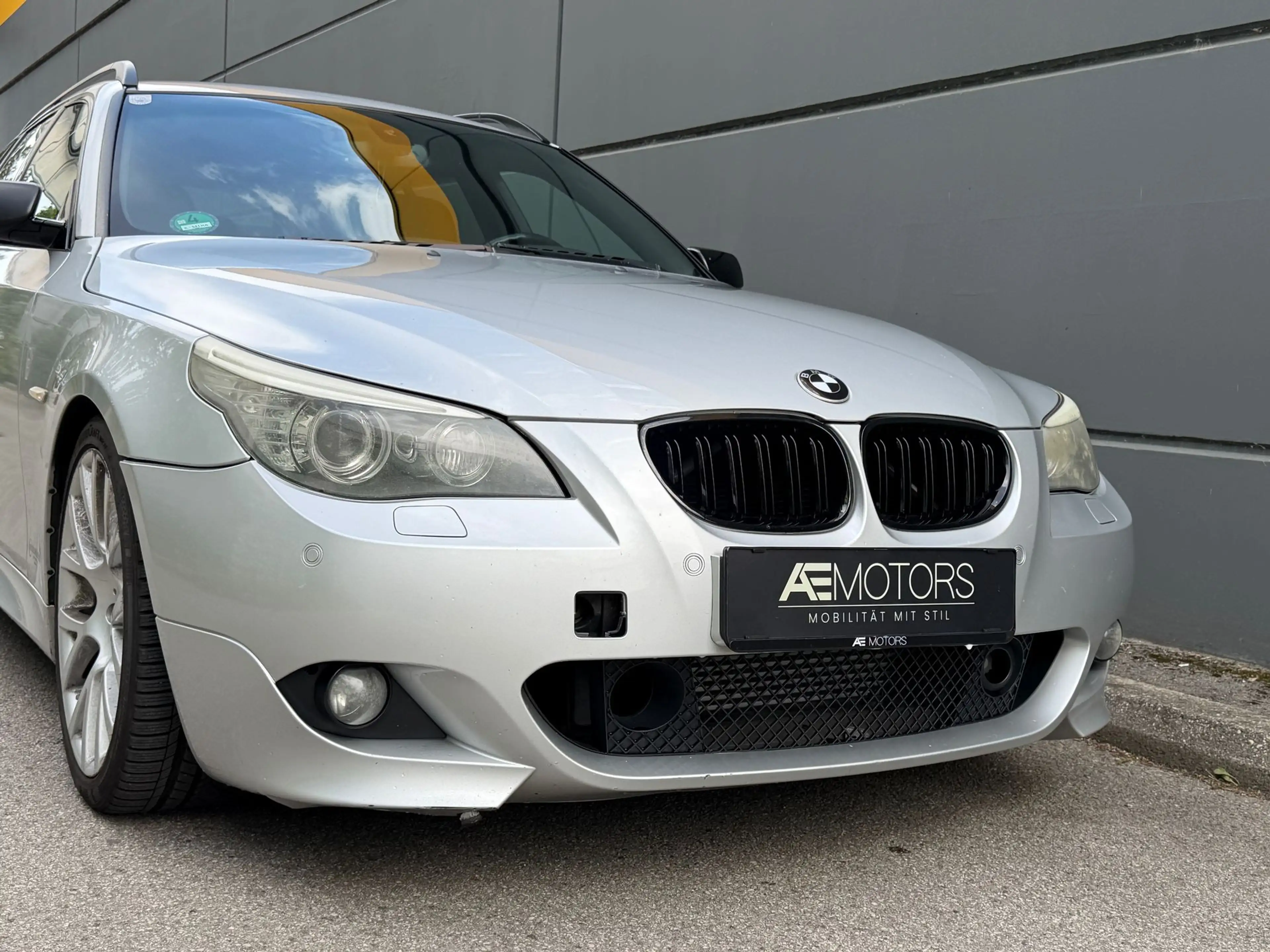 BMW 525 M-SPORT*NAVI*TEMPOMAT*XENON*SITZHZG*MFL* — photo 3
