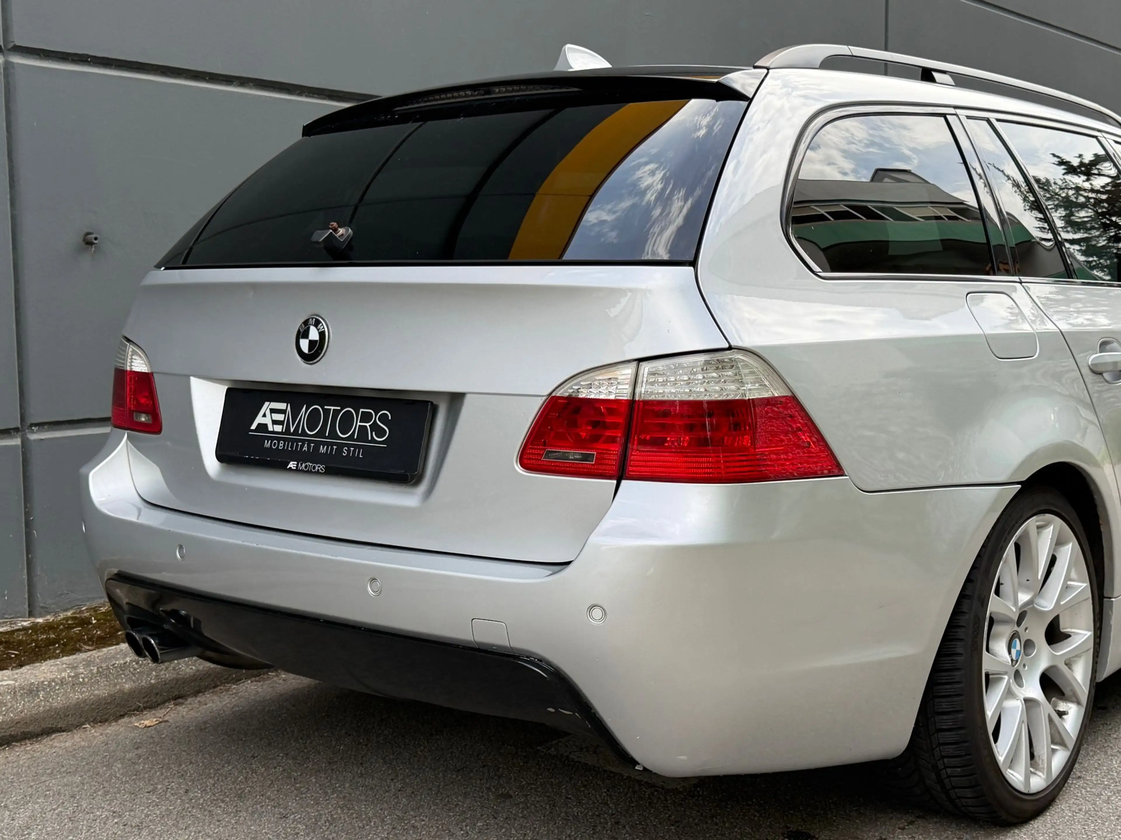 BMW 525 M-SPORT*NAVI*TEMPOMAT*XENON*SITZHZG*MFL* — photo 9
