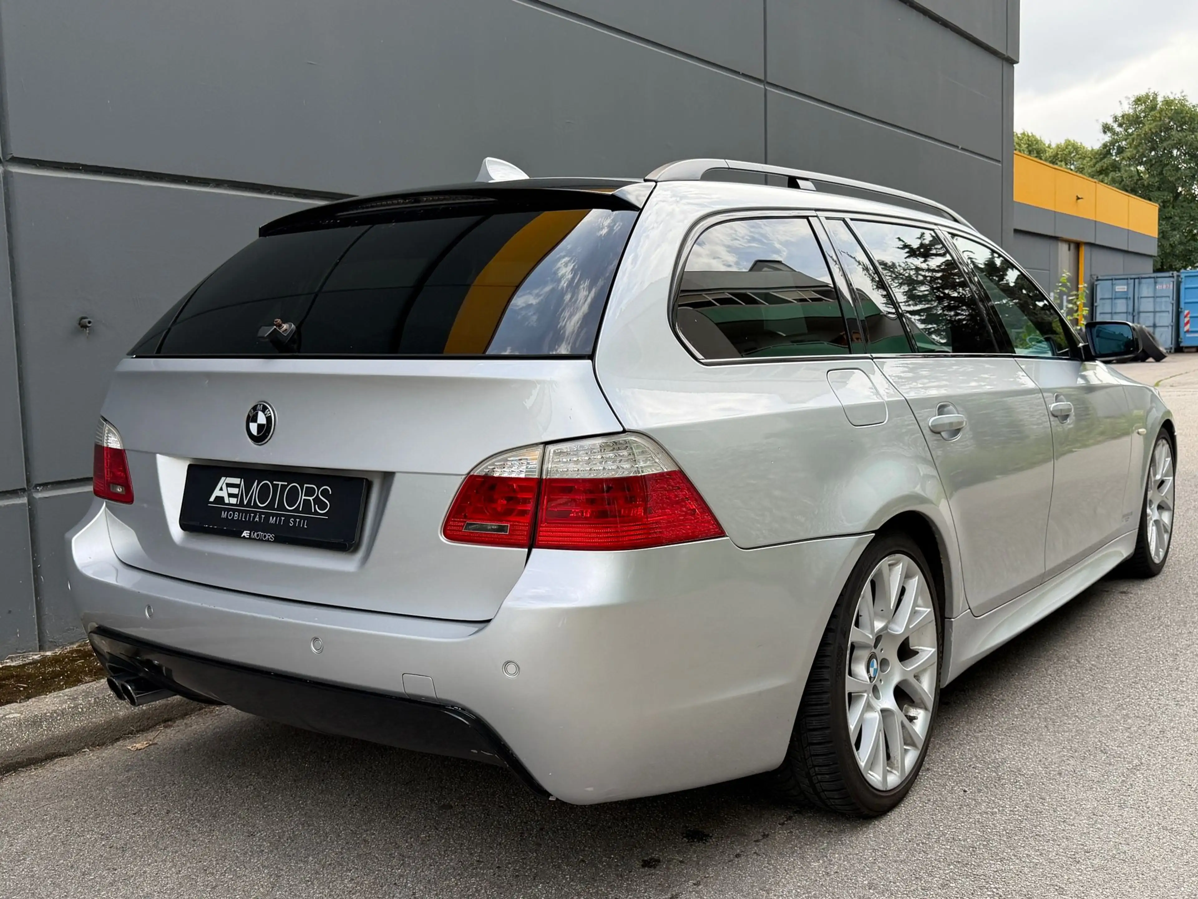 BMW 525 M-SPORT*NAVI*TEMPOMAT*XENON*SITZHZG*MFL* — photo 7