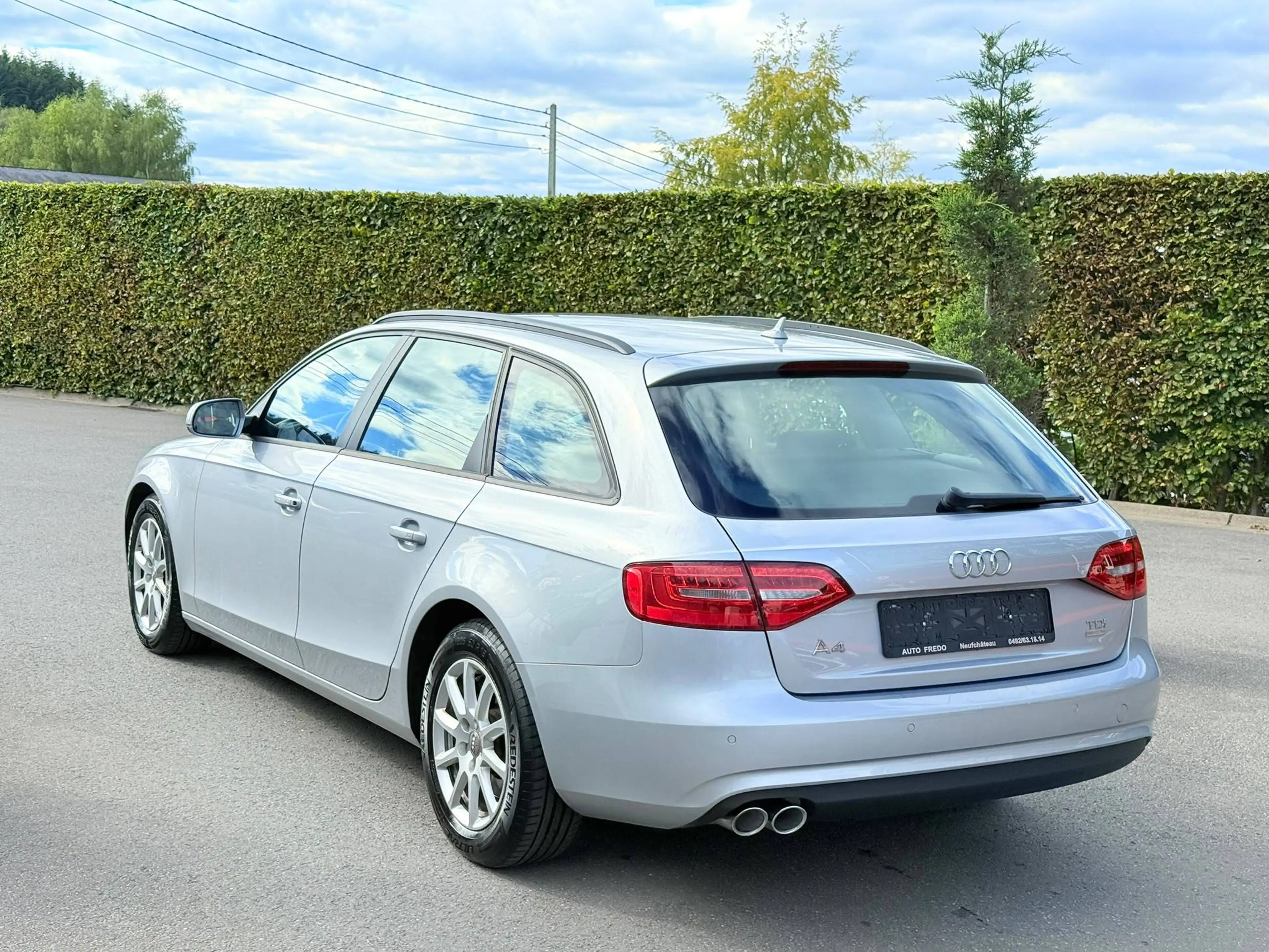 Audi A4 Avant 2.0 TDi ultra * Carnet complet * Tvac */* Distribution ok */* — photo 9