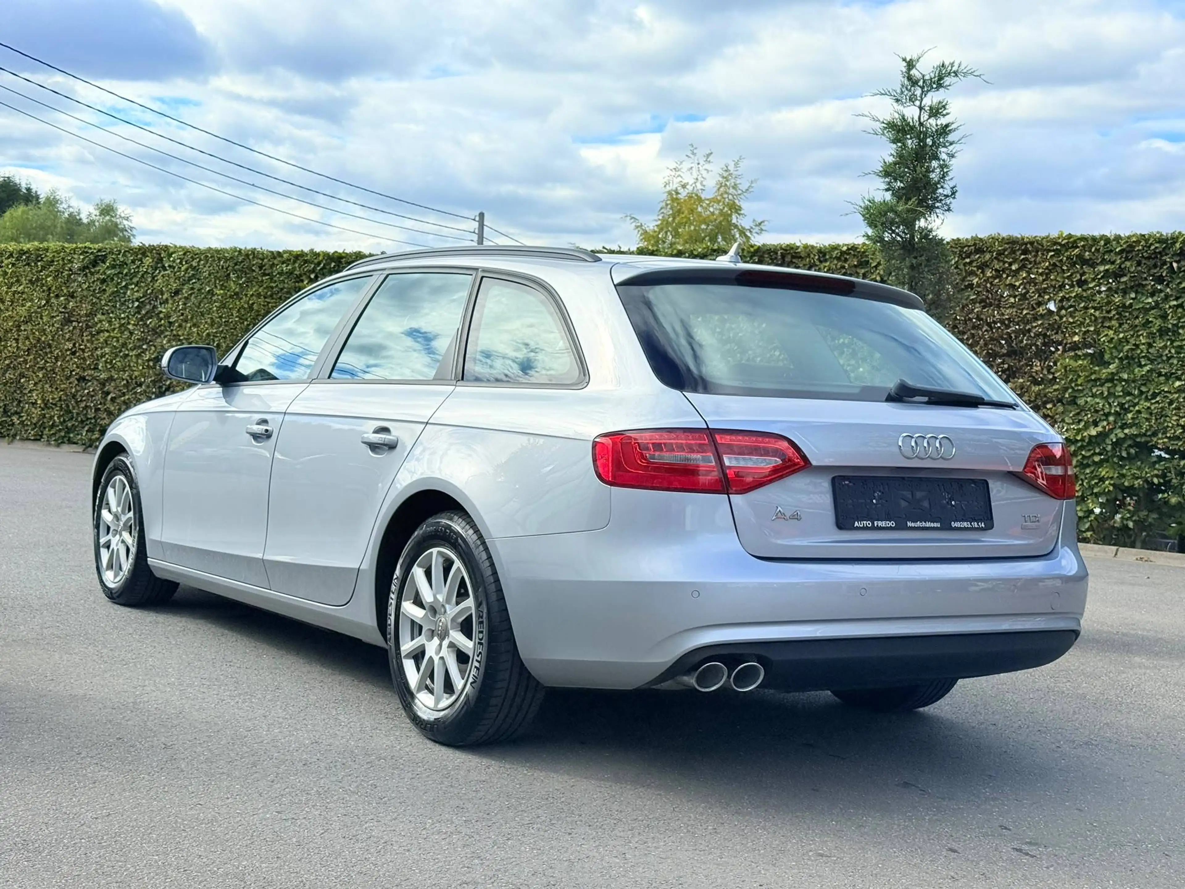 Audi A4 Avant 2.0 TDi ultra * Carnet complet * Tvac */* Distribution ok */* — photo 10