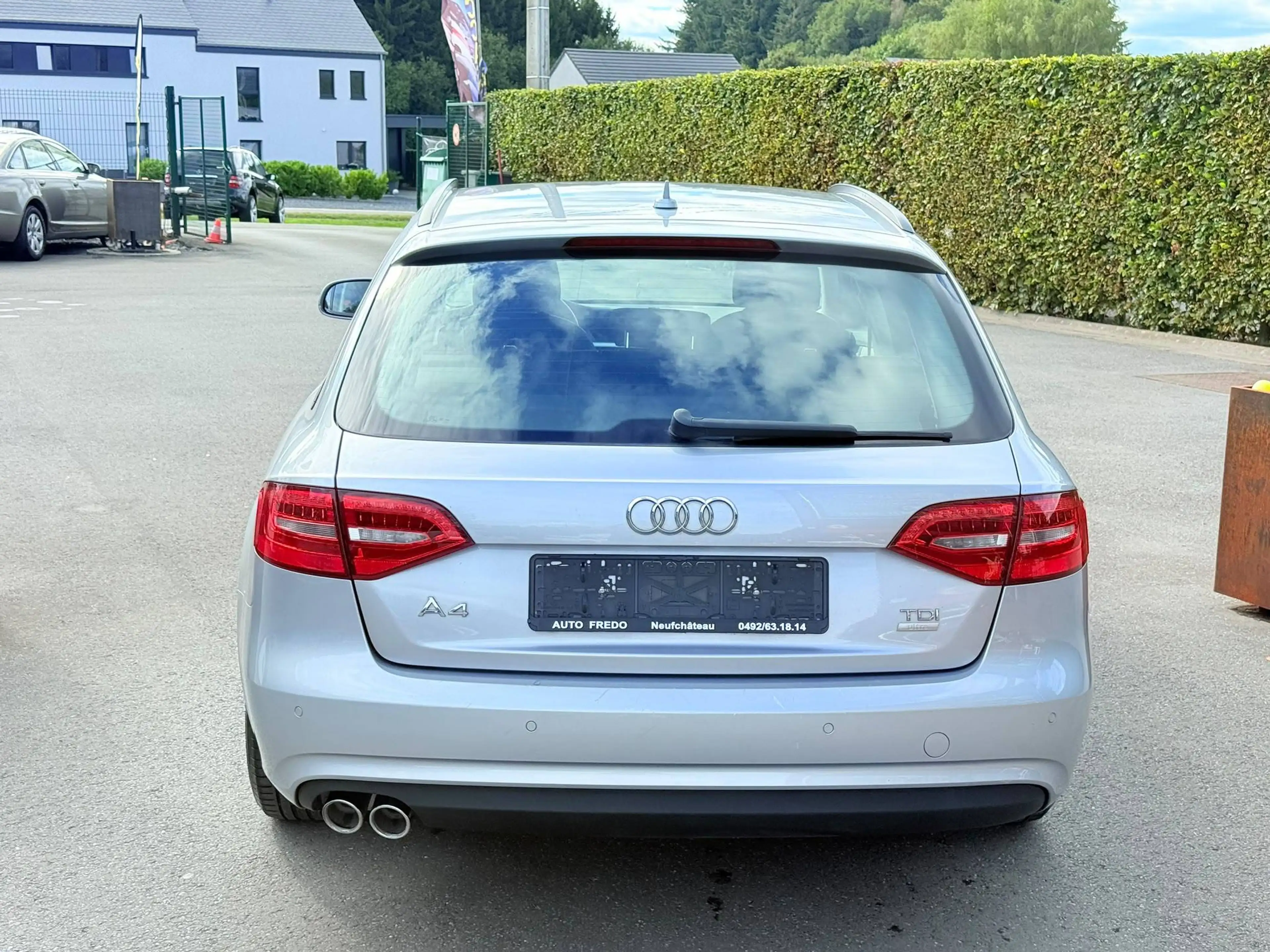 Audi A4 Avant 2.0 TDi ultra * Carnet complet * Tvac */* Distribution ok */* — photo 8
