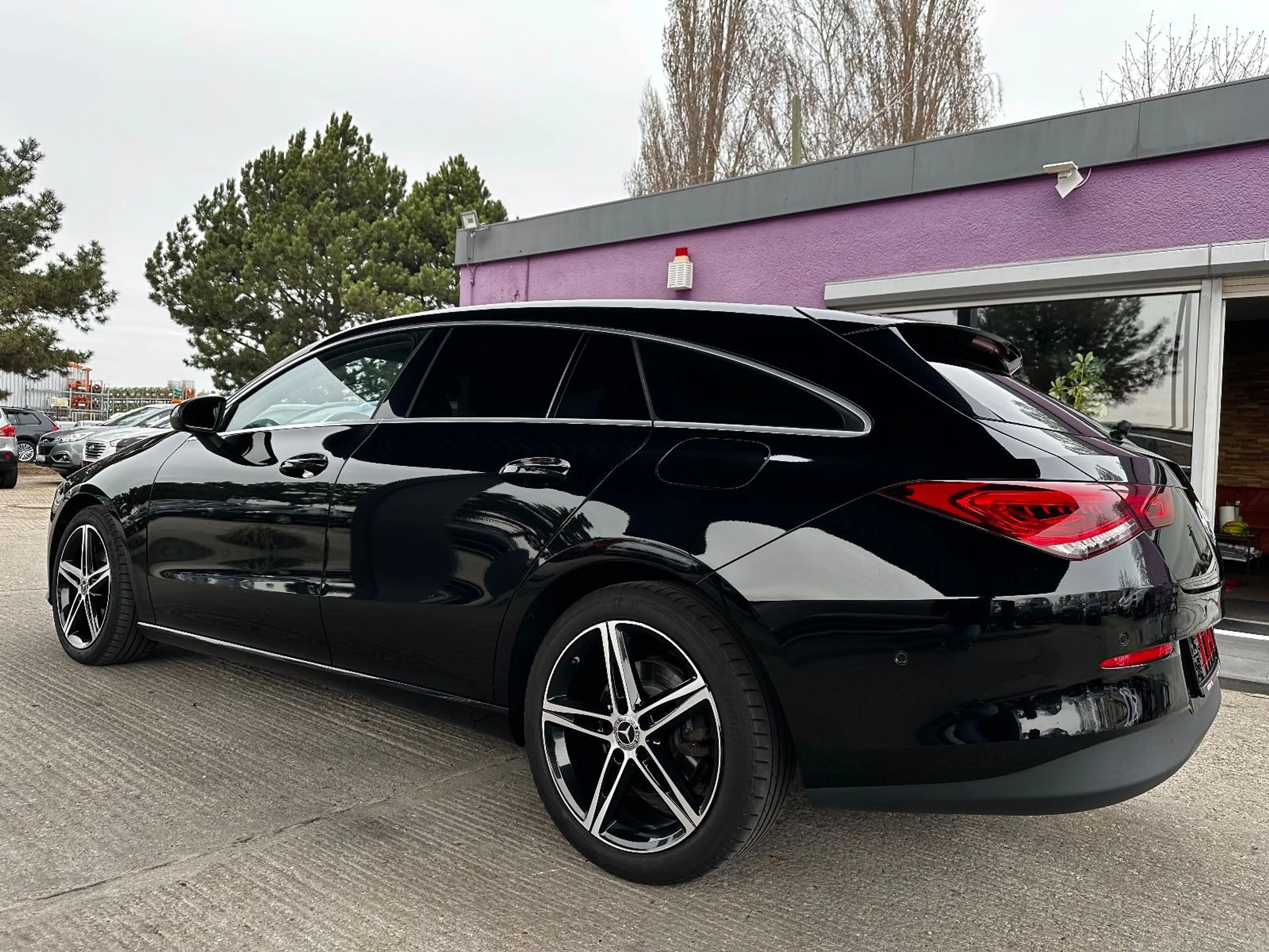 Mercedes-Benz CLA 200 d Shooting Brake  "HU+Service Neu" — photo 10