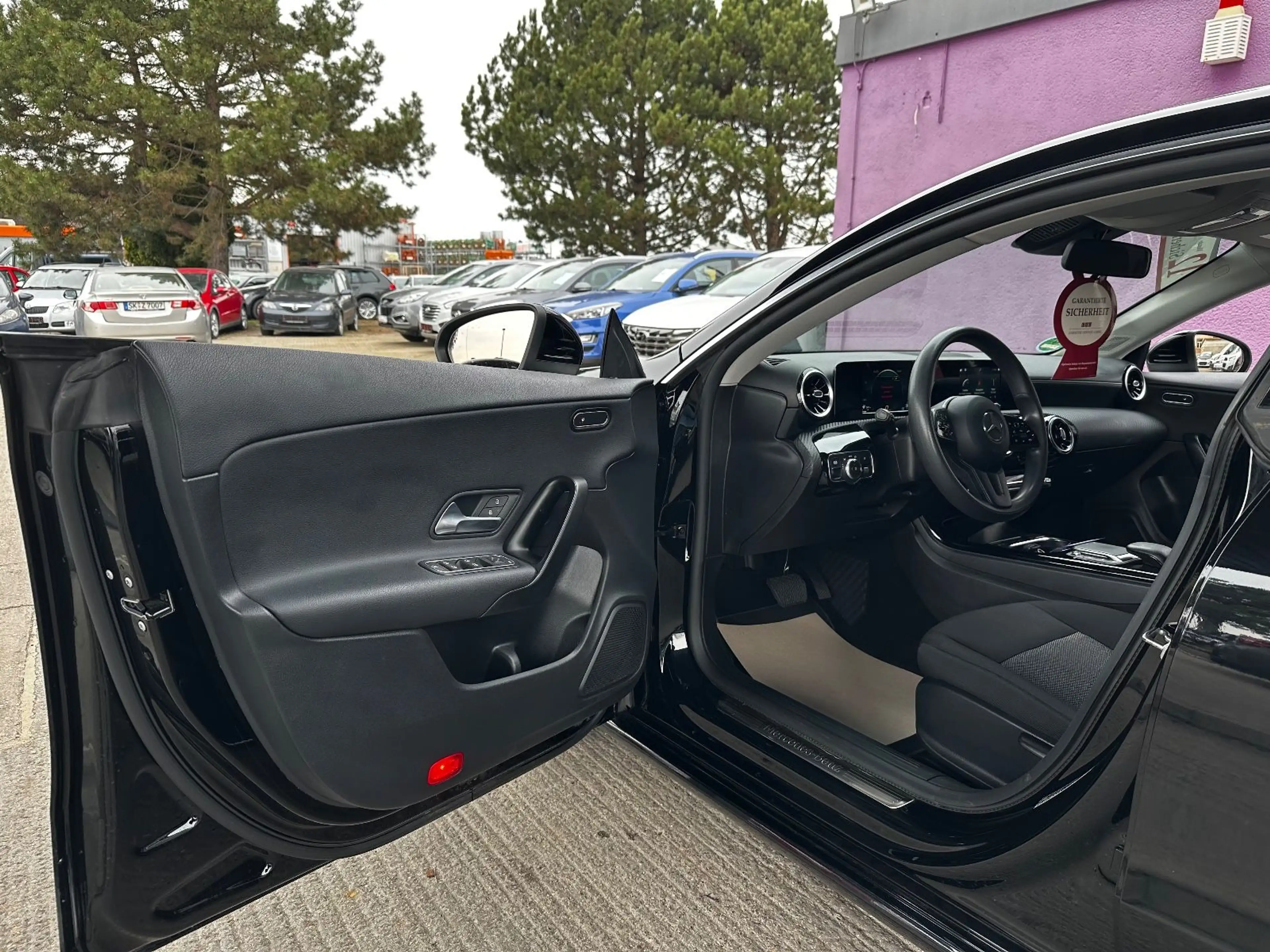 Mercedes-Benz CLA 200 d Shooting Brake  "HU+Service Neu" — photo 12