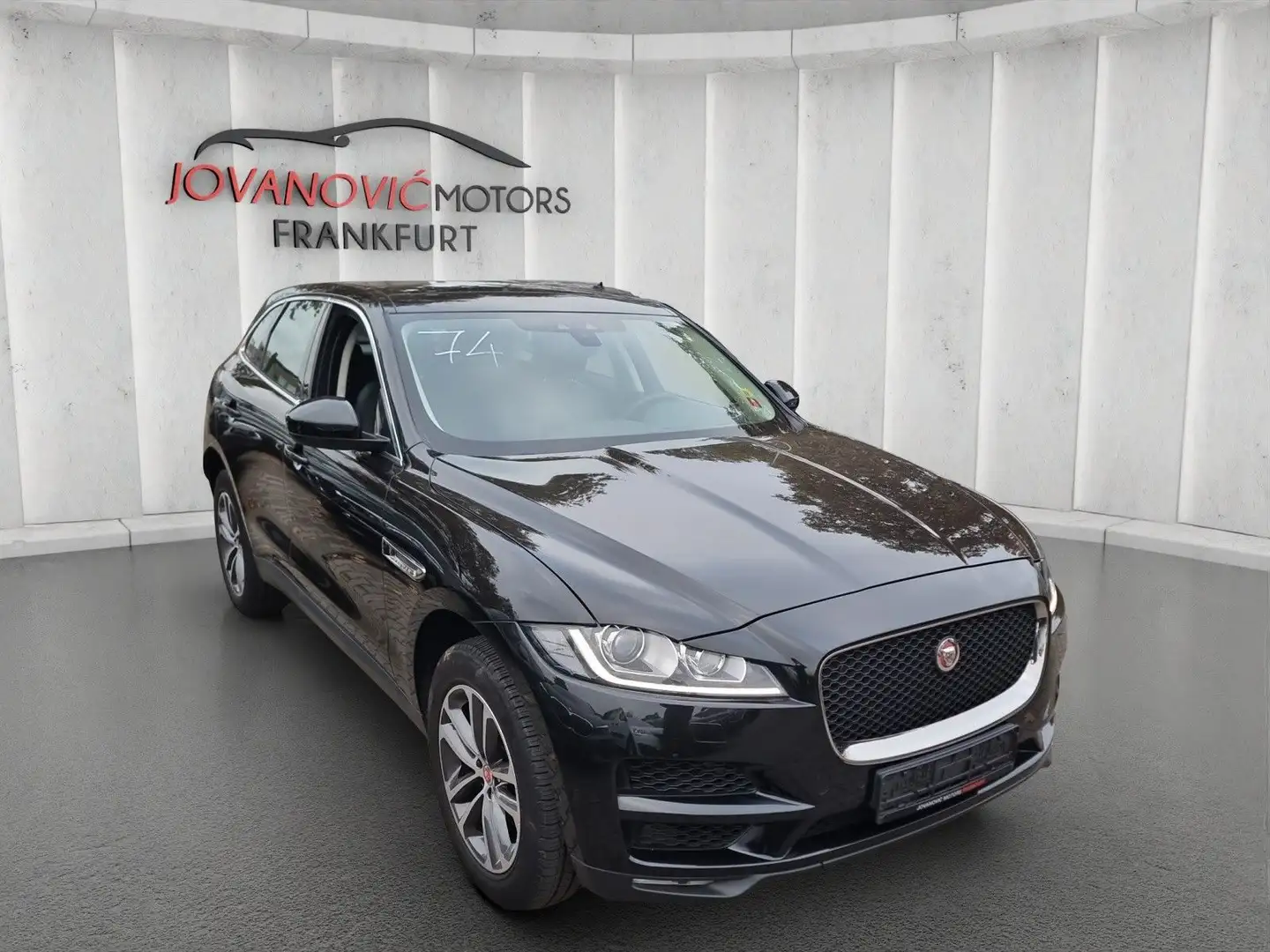 Jaguar F-Pace F-PACE 2.0i 8AT 4x4 Prestige,Schiebdach,LED*74 Schwarz - 1