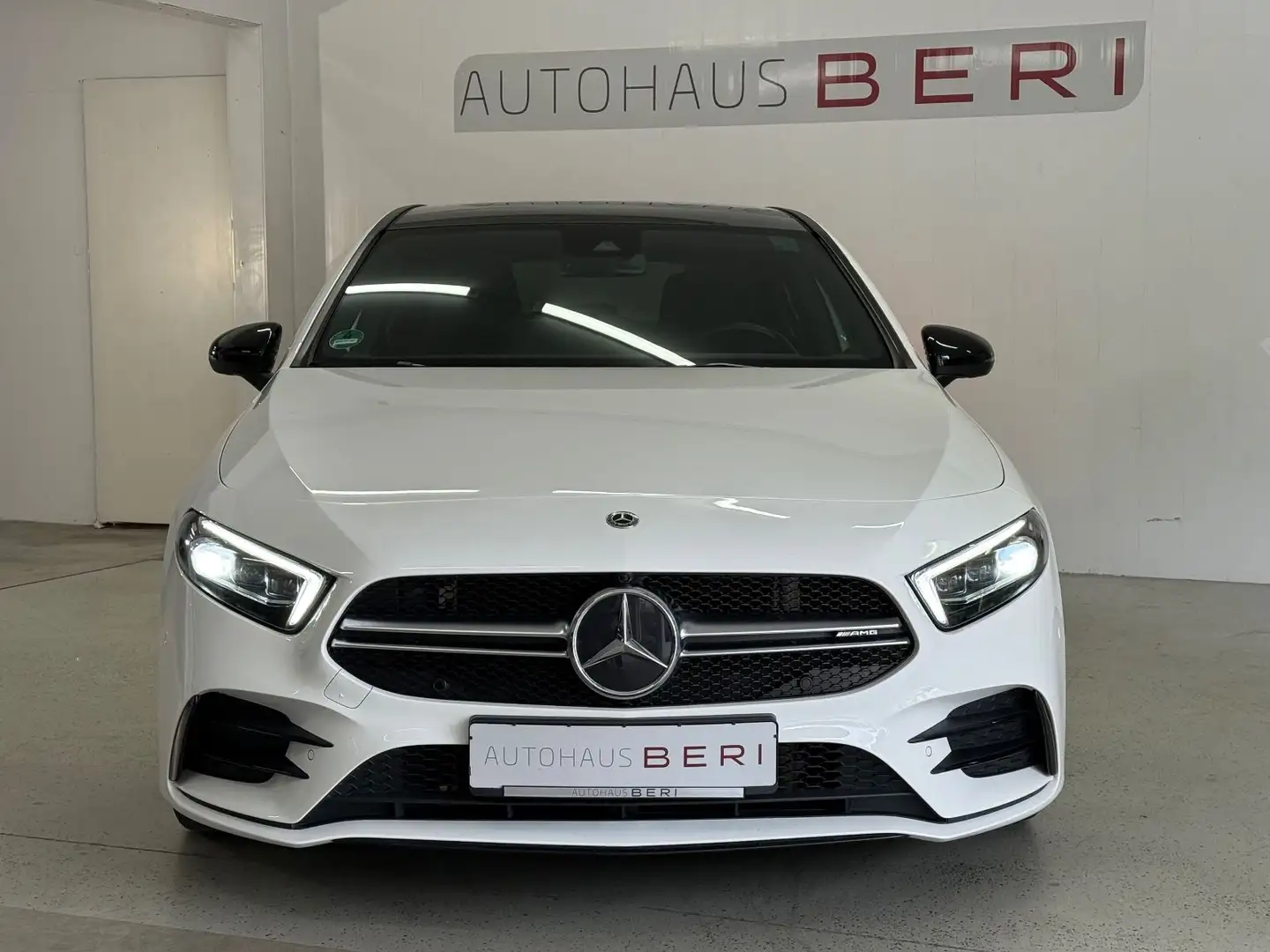 Mercedes-Benz A 35 AMG 4Matic Bílá - 2