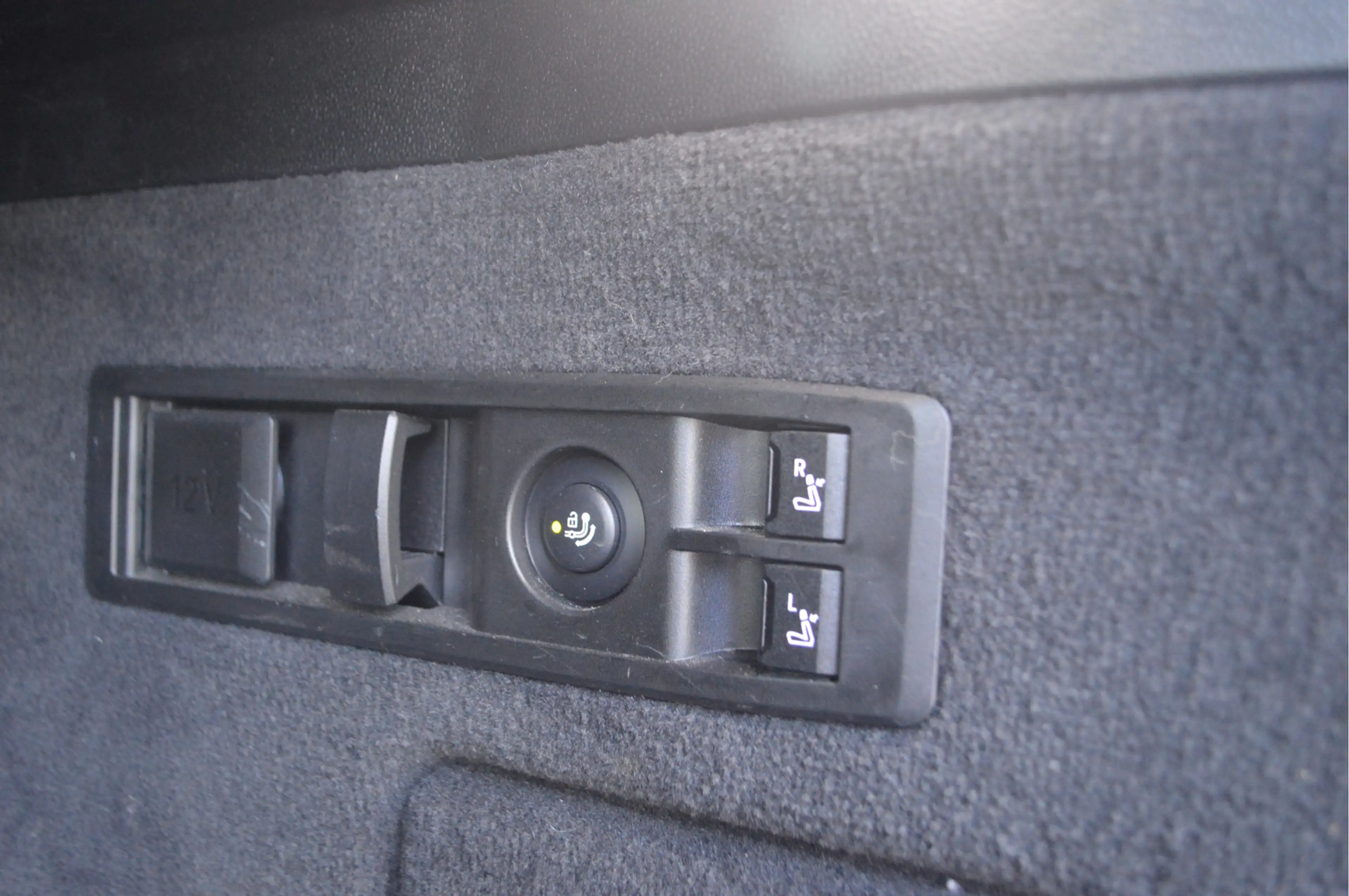 BMW iX xDrive50 High Executive / Sportpakket / Panoramada — photo 14