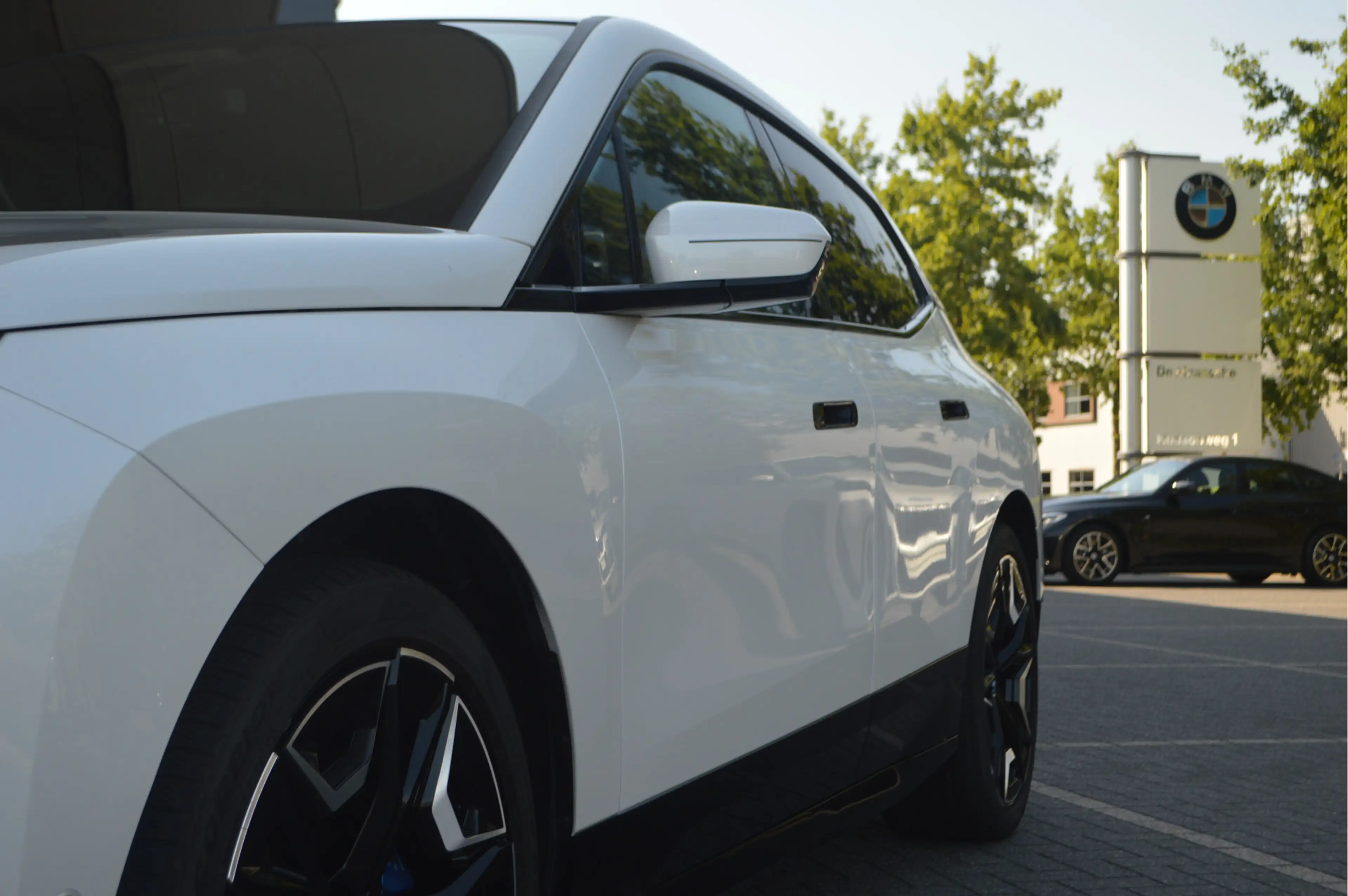 BMW iX xDrive50 High Executive / Sportpakket / Panoramada — photo 10