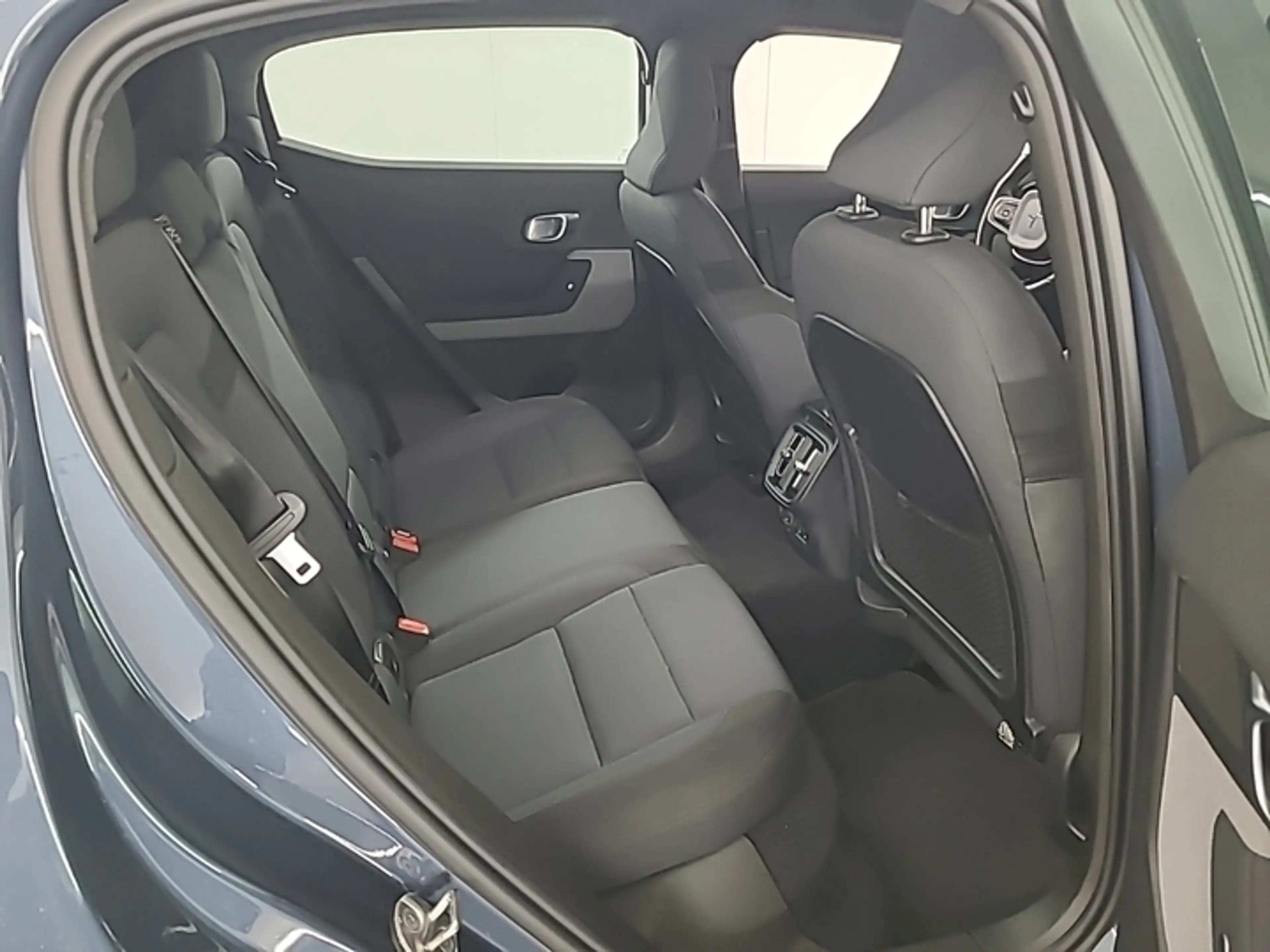 Polestar 2 Long Range Dual Motor 300kW 408pk 78kWh [PANO+PILO — photo 7