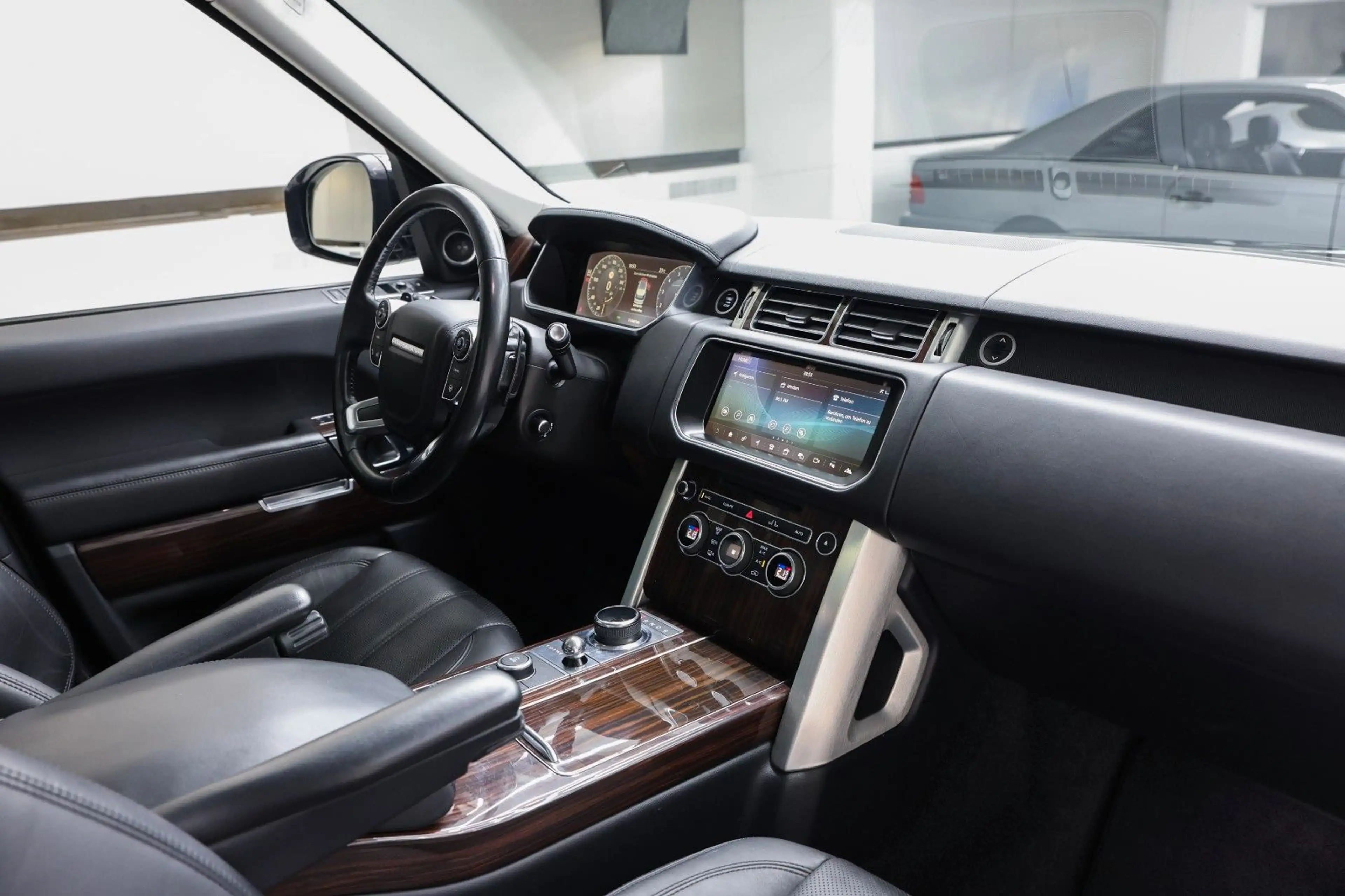 Land Rover Range Rover 5.0 SC Vogue 2.Hand — photo 18