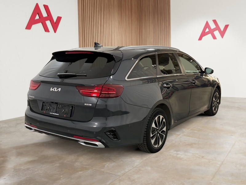 Kia Ceed SW / cee'd SW 1.6 GDI PHEV Business Line ** ACC | Camera | Na... — photo 6