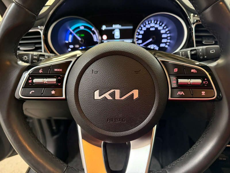 Kia Ceed SW / cee'd SW 1.6 GDI PHEV Business Line ** ACC | Camera | Na... — photo 14