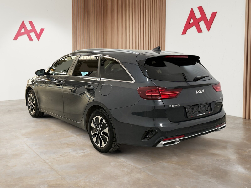 Kia Ceed SW / cee'd SW 1.6 GDI PHEV Business Line ** ACC | Camera | Na... — photo 9