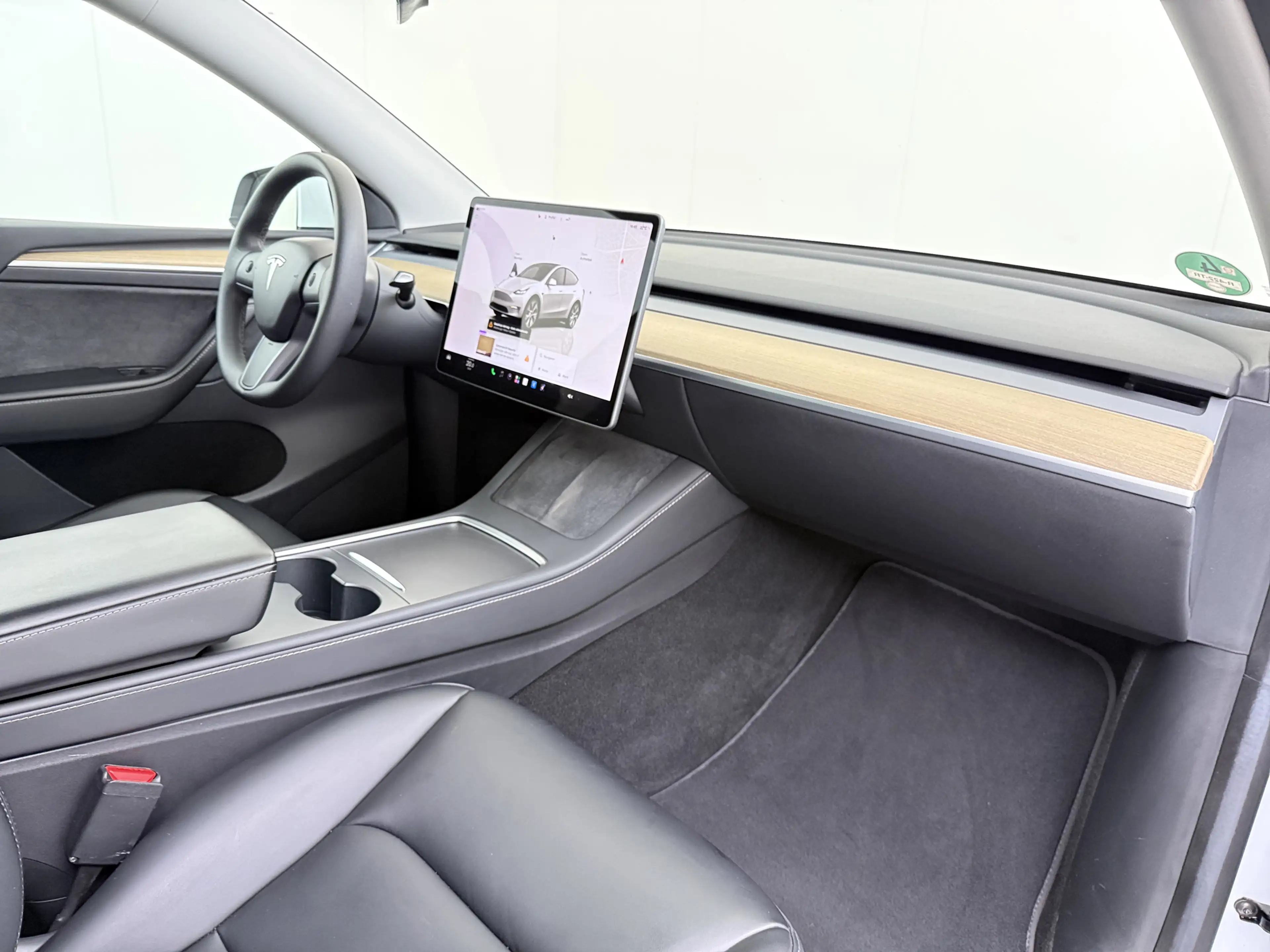 Tesla Model Y RWD 300PK SOH 90% Trekhaak Warmtepomp LFP-Accu Pre — photo 37
