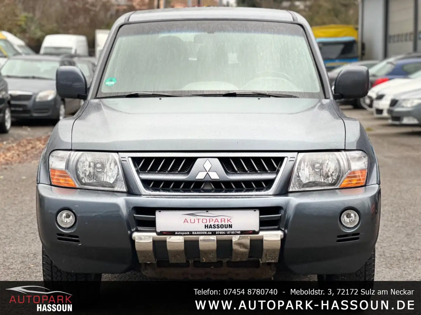 Mitsubishi Pajero 3.2 DI-D Dakar AHK Tempo SHZ Klimaaut. Gris - 2