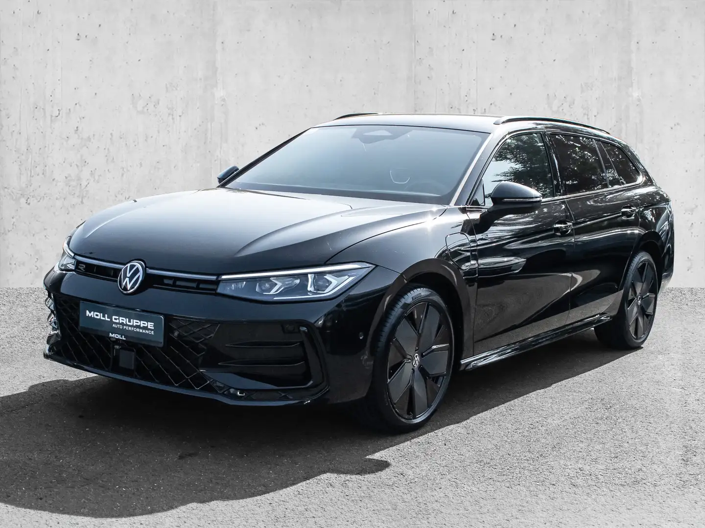 Volkswagen Passat Variant 1.5 l eHybrid DSG R-Line ACC AHK Schwarz - 2