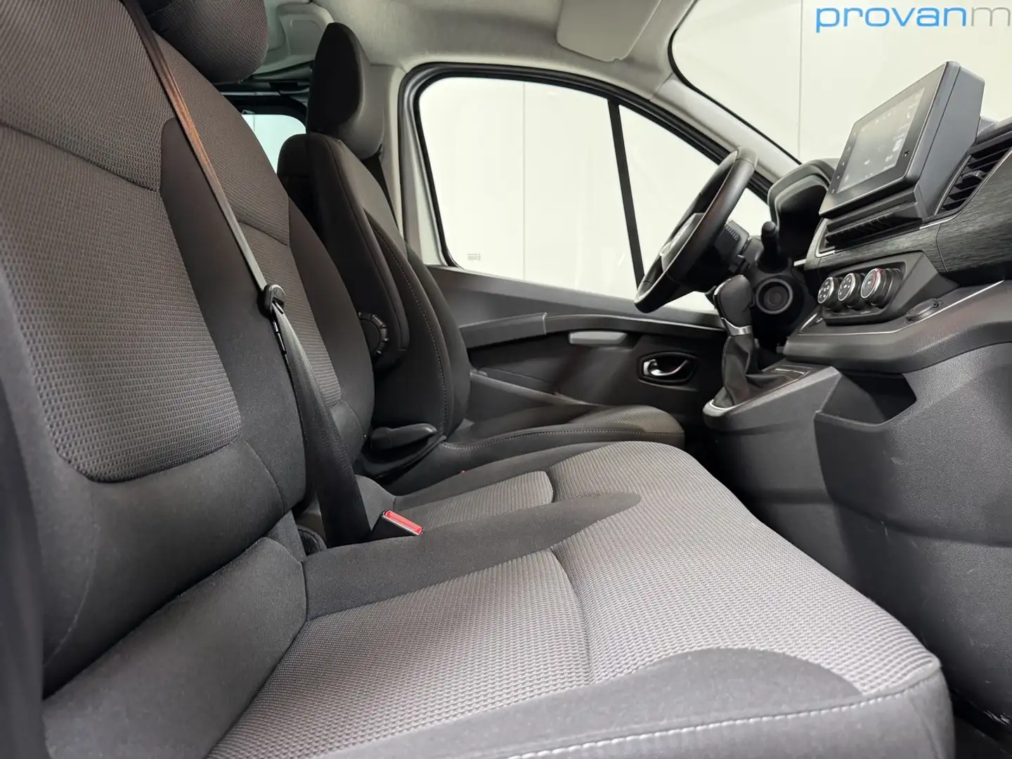 Nissan Primastar 2.0d Autom. - 9pl - Airco - GPS - Nieuwstaat! 1... Grijs - 2