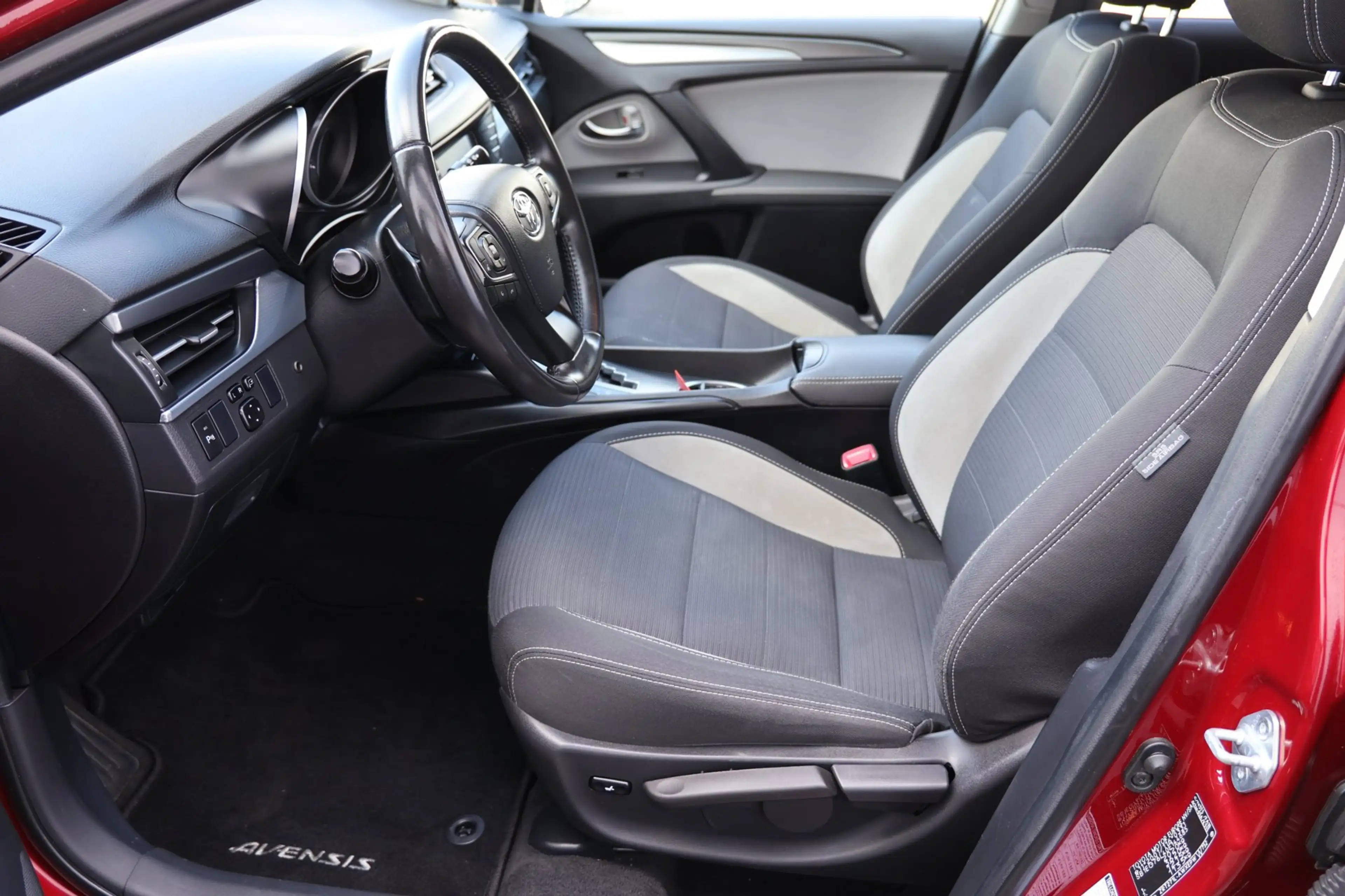 Toyota Avensis Touring Sports 1.8 VVT-i Dealer onderhouden — photo 9
