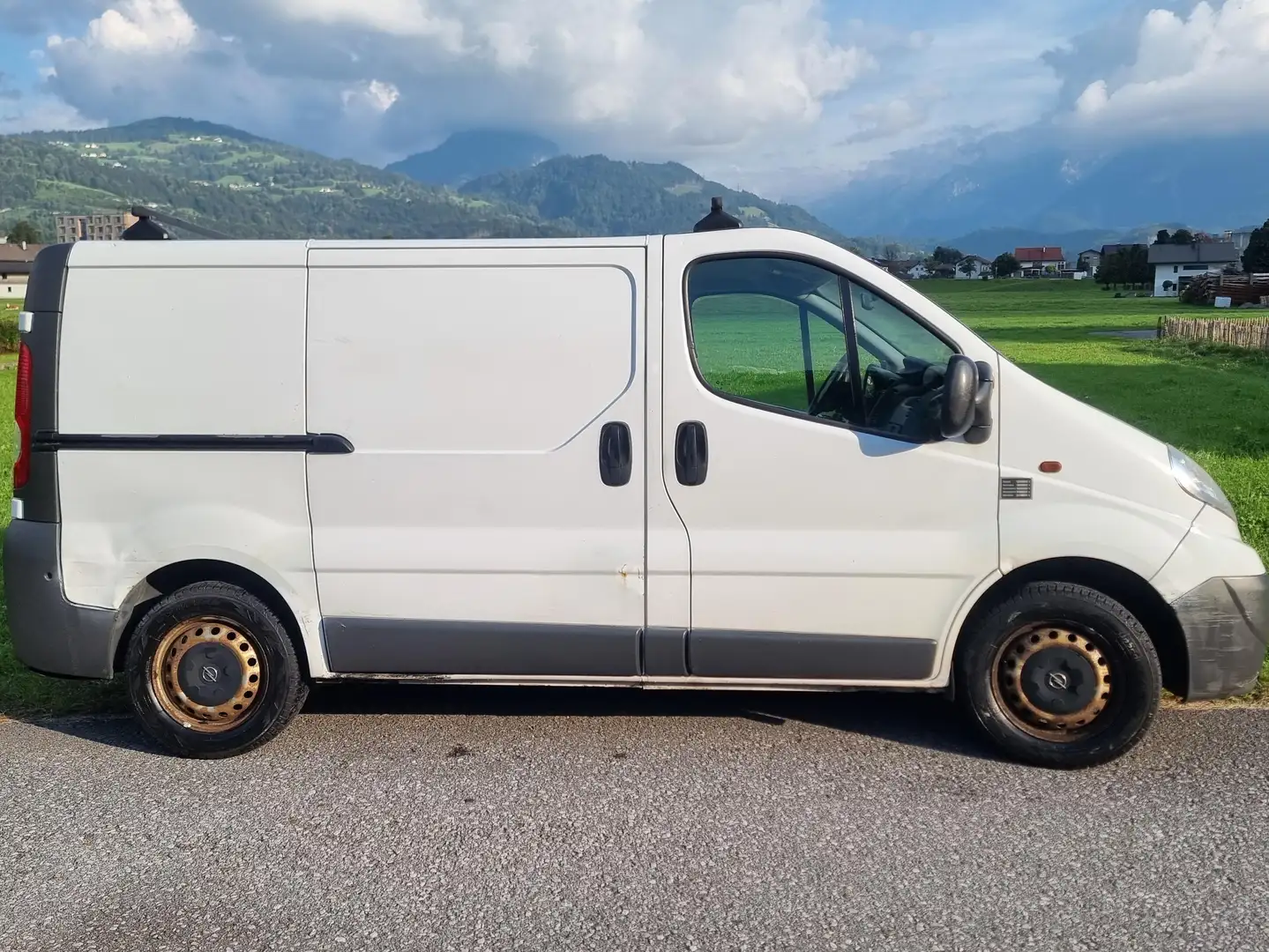 Opel Vivaro Vivaro Combi L1H1 2,0 CDTI ecoFLEX 2,7t Euro 5 DPF Weiß - 2