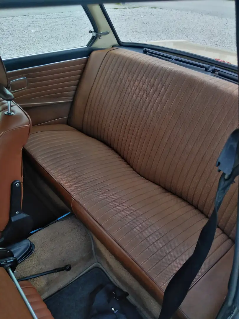 BMW 2002 1602 Bej - 2