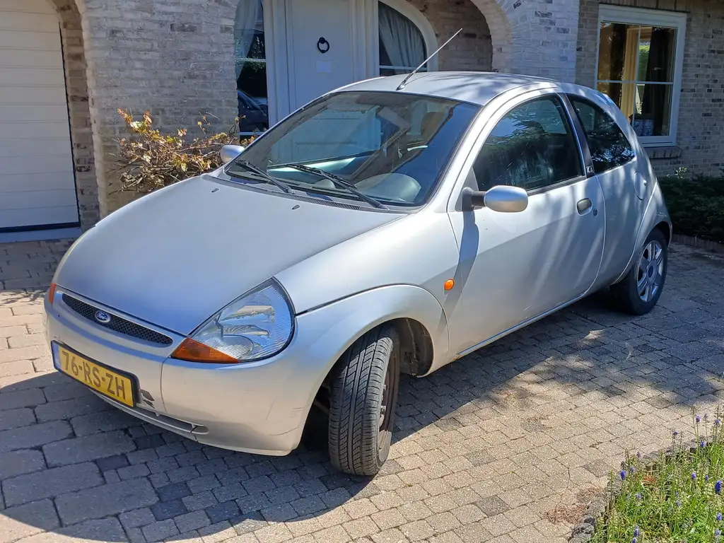 Ford Ka/Ka+ 2005 из Европы — купить под ключ