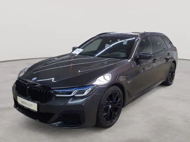 BMW 5 Series view 2