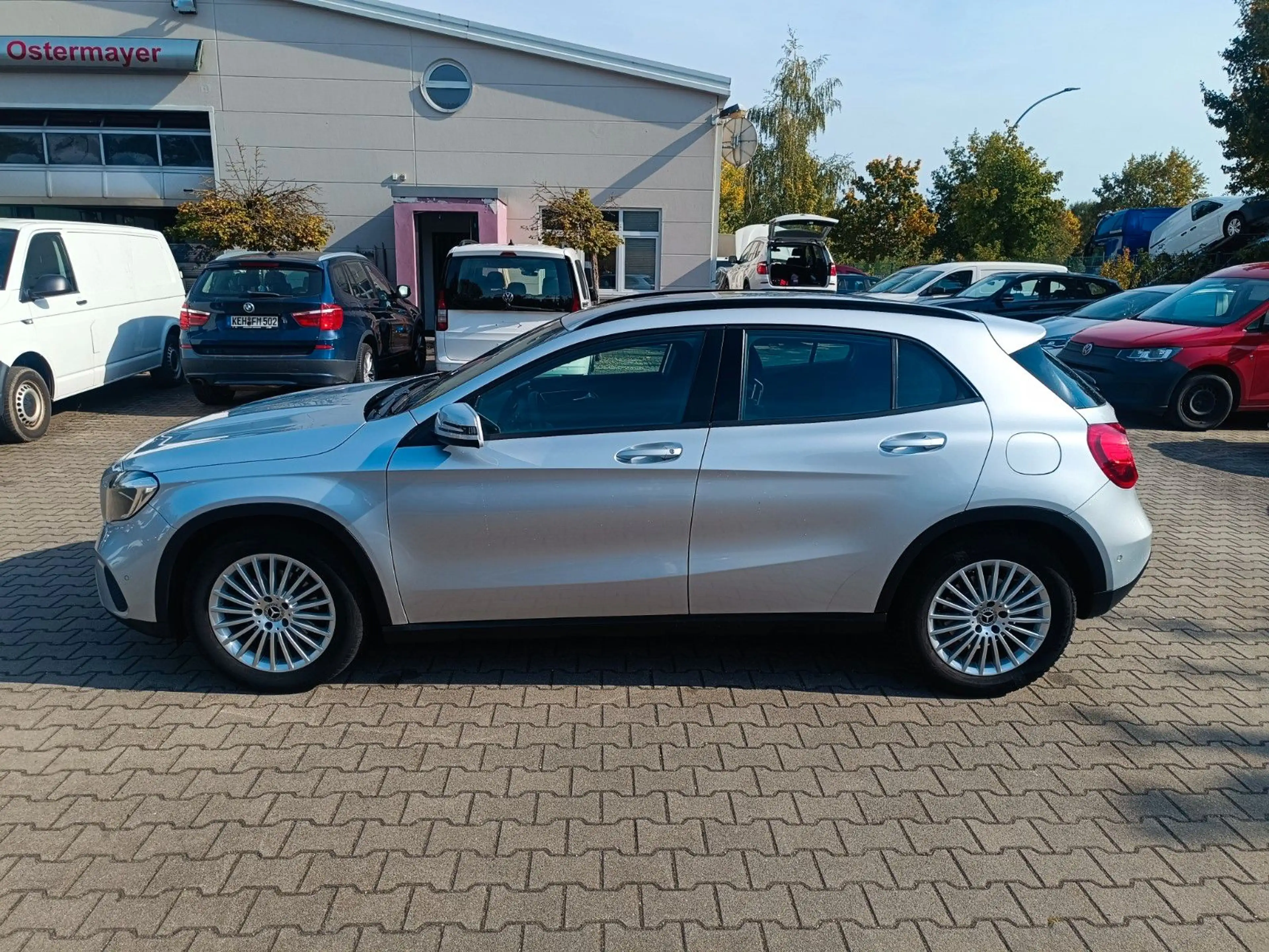 Mercedes-Benz GLA 180