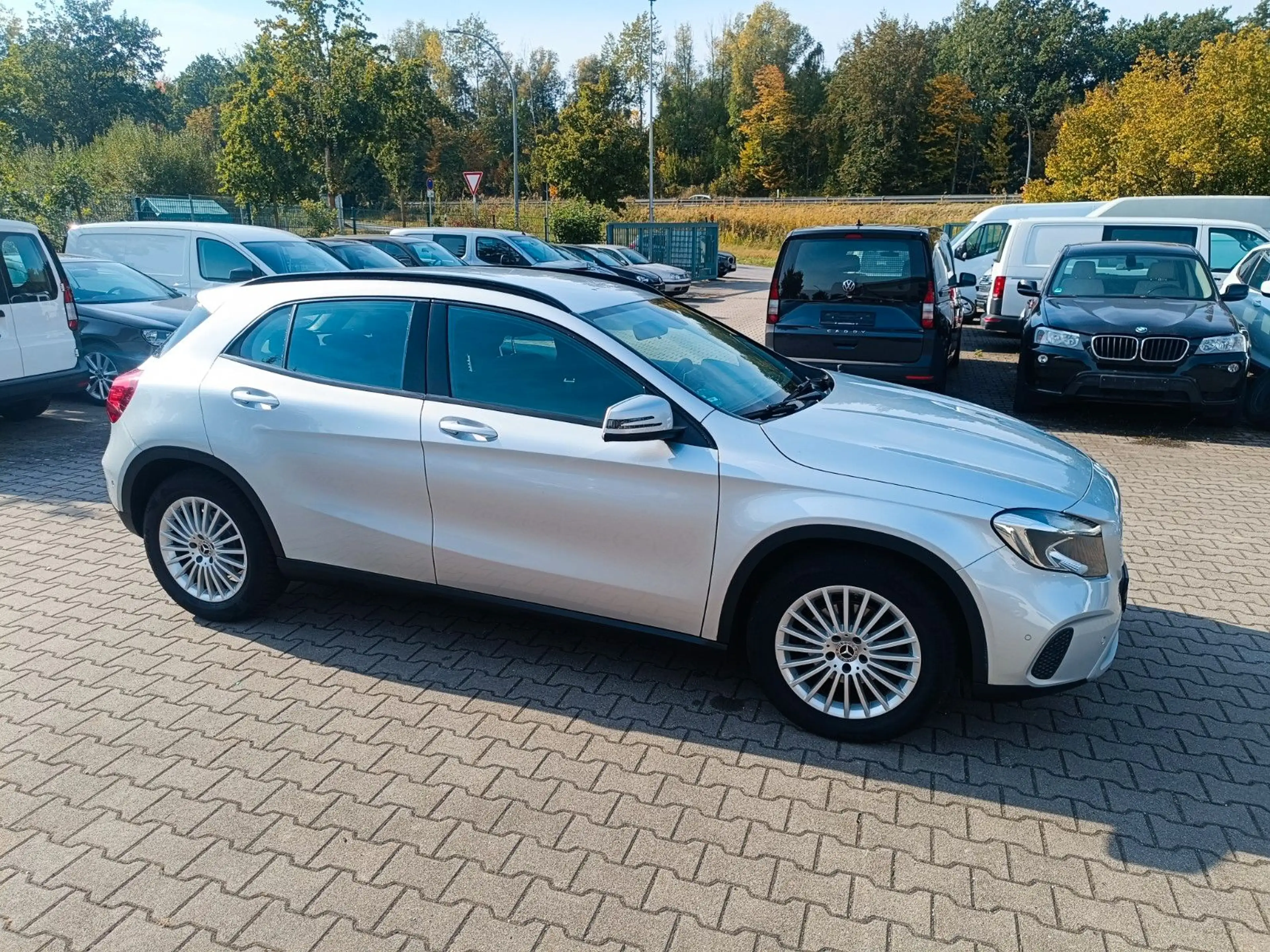 Mercedes-Benz GLA 180 — photo 5