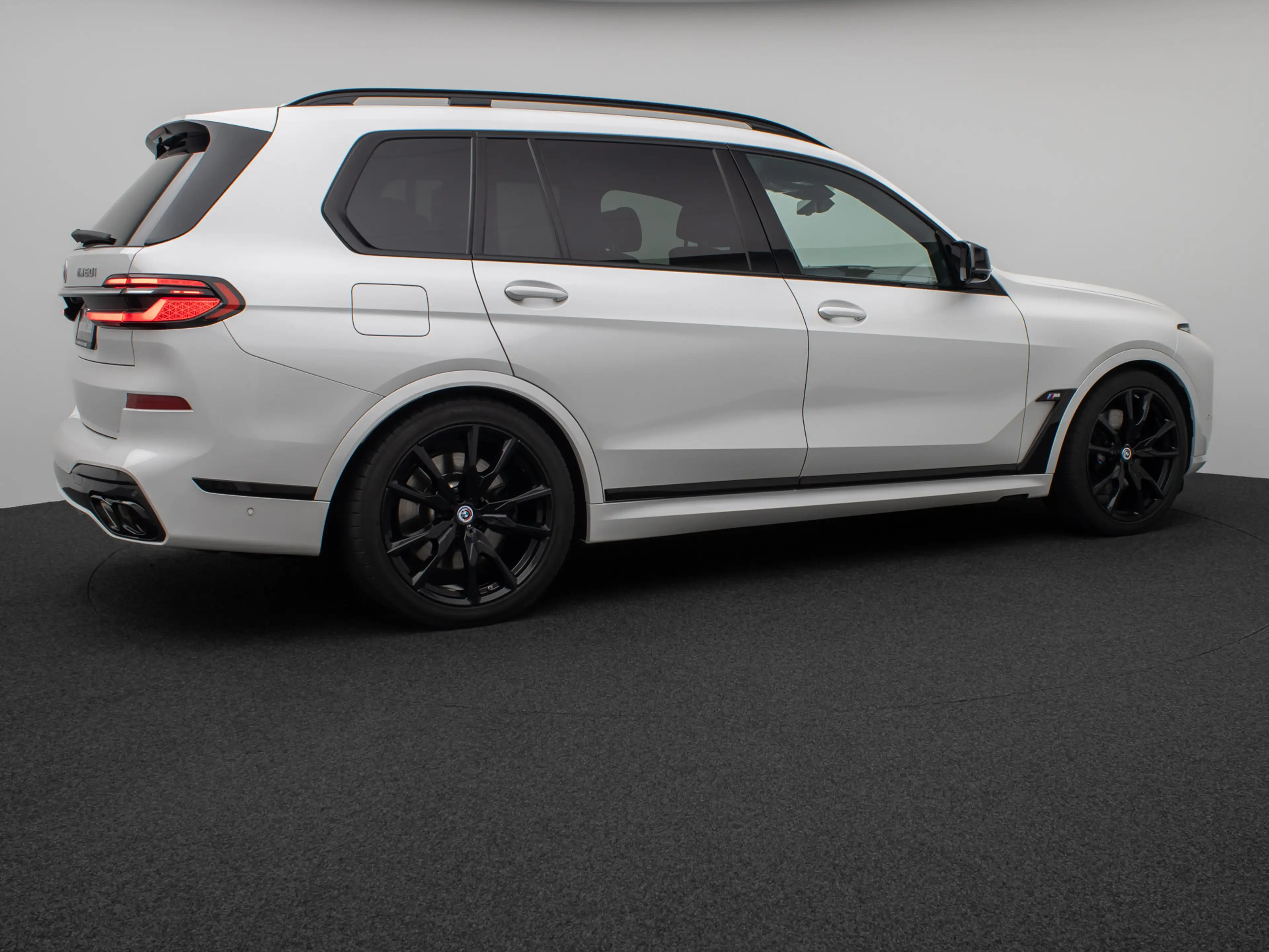 BMW X7 M B&W Panorama HUD 360° Individual 22 — photo 6