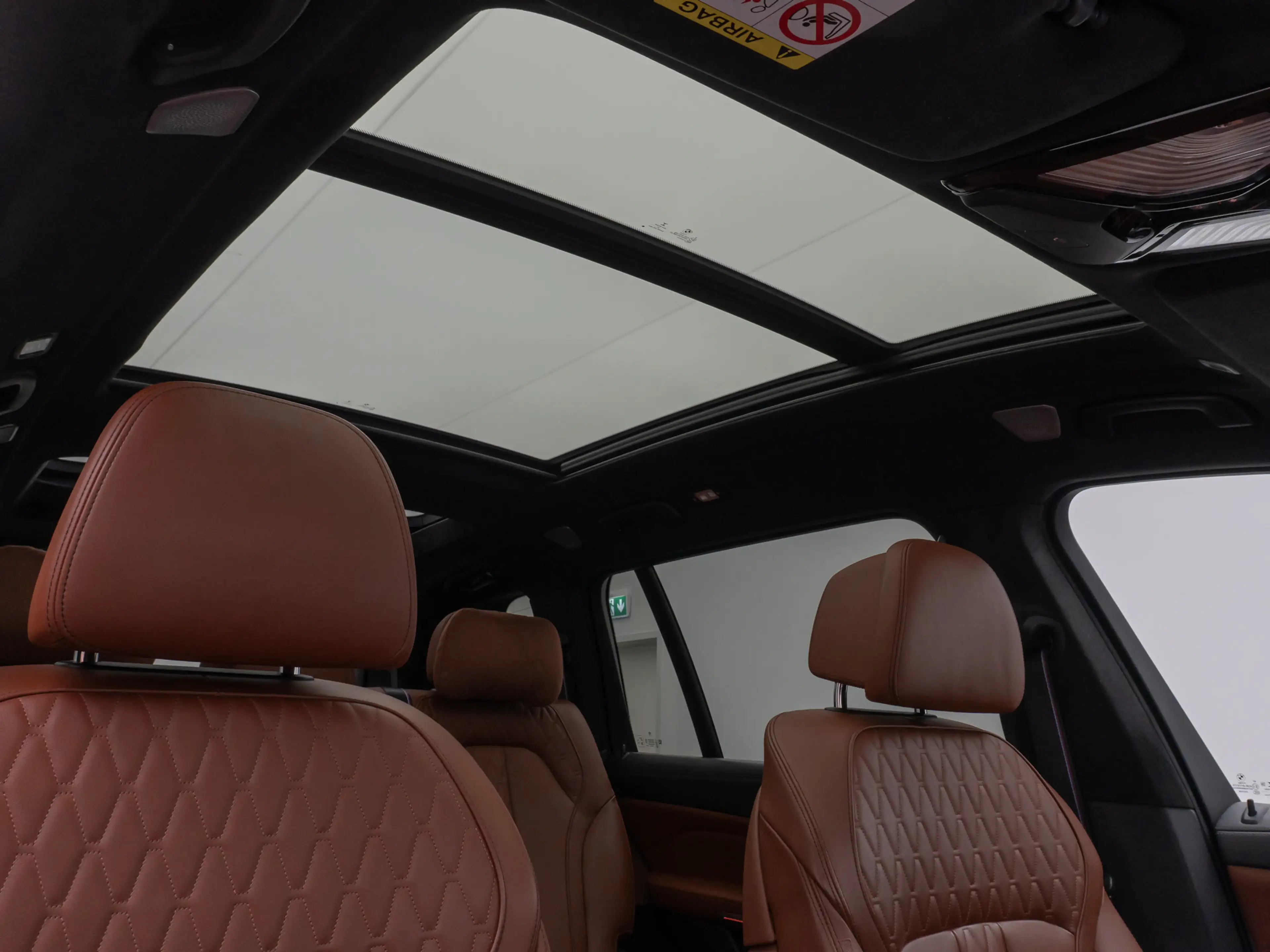 BMW X7 M B&W Panorama HUD 360° Individual 22 — photo 32