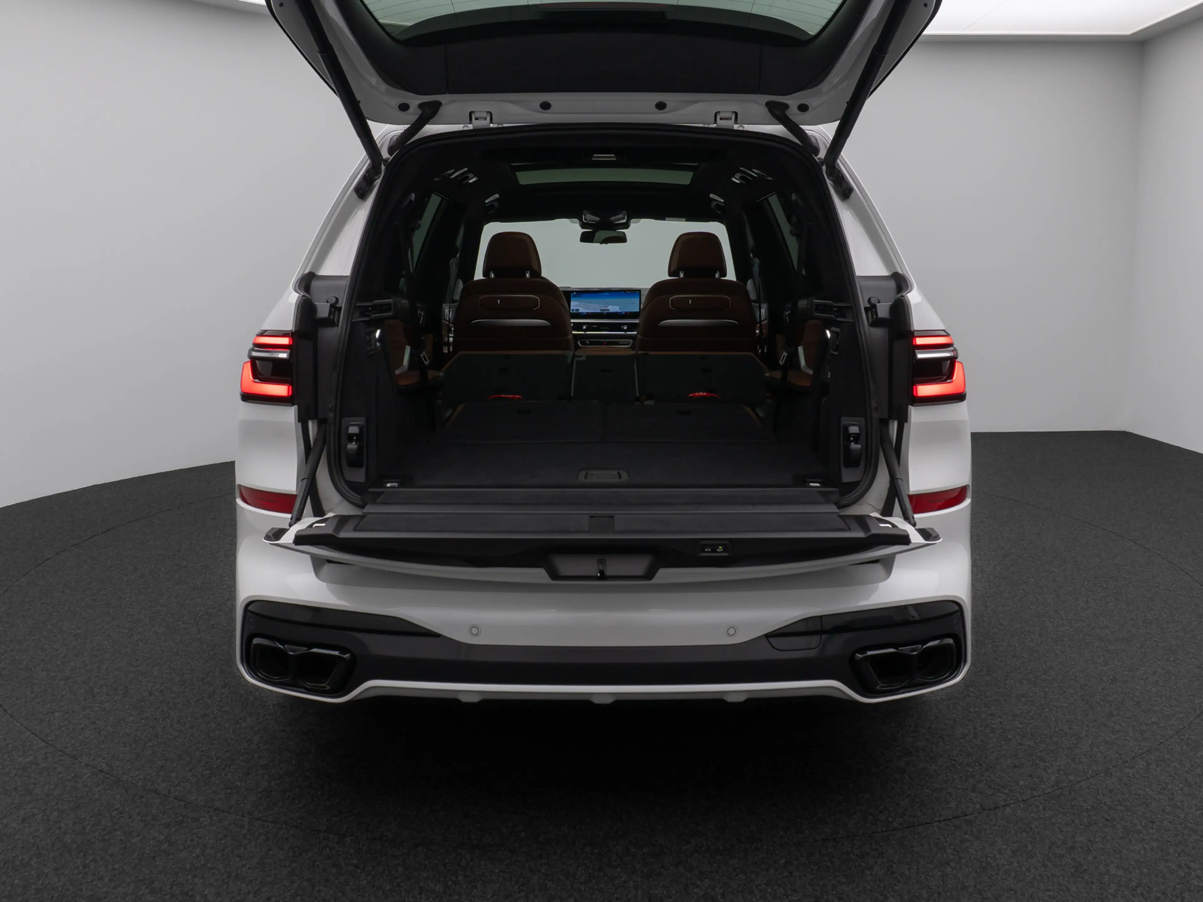 BMW X7 M B&W Panorama HUD 360° Individual 22 — photo 13